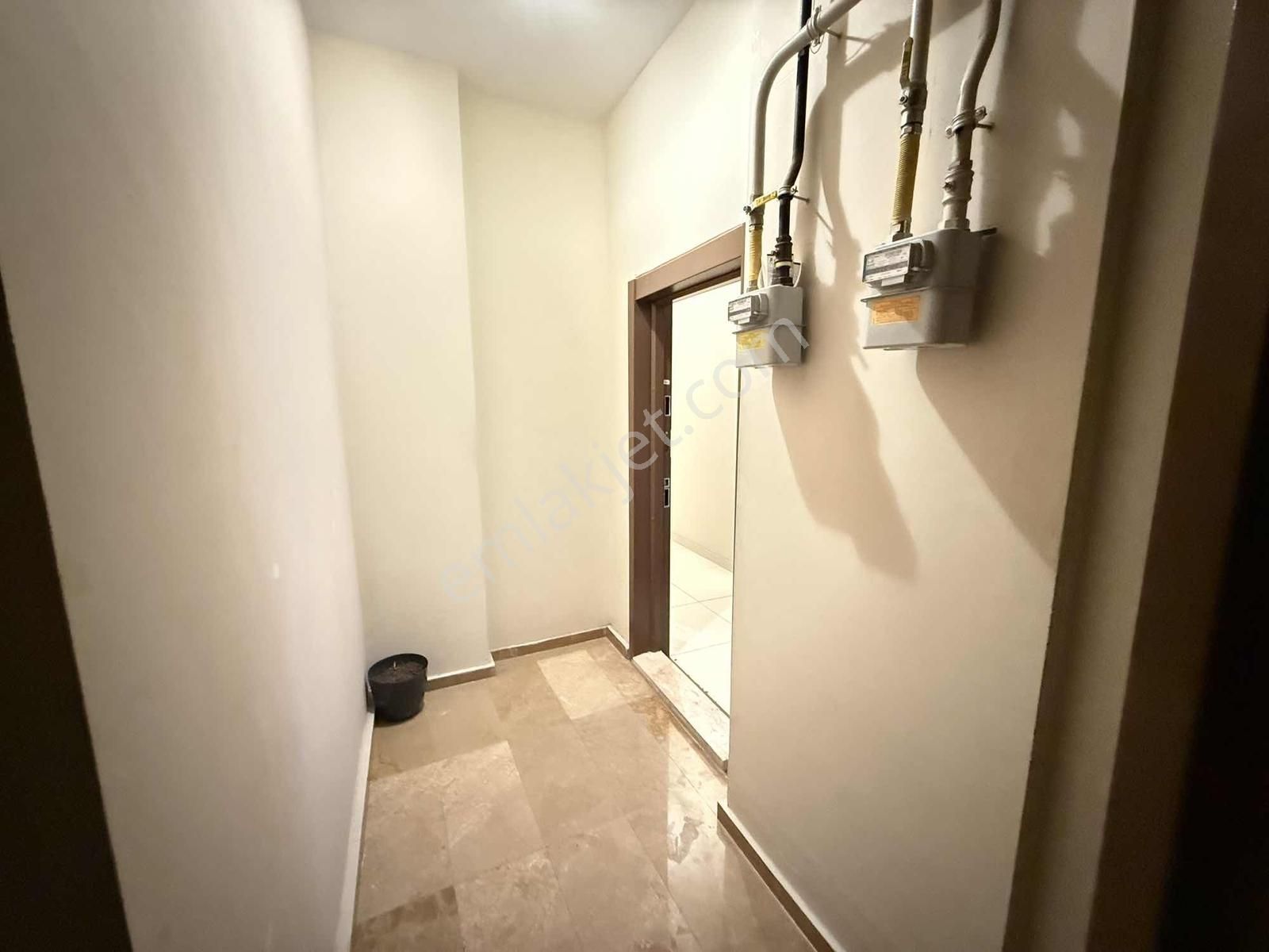 Adapazarı Semerciler Mahallesinde 1+1 Kiralık Daire - Görsel 13