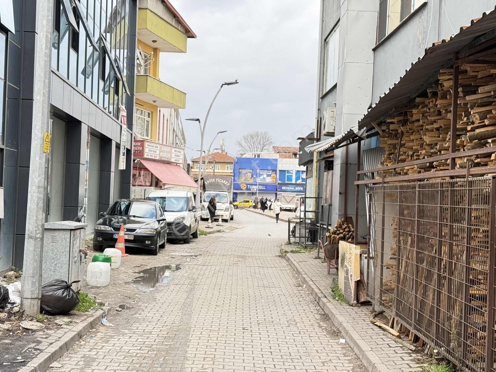 Adapazarı Semerciler Mahallesinde 1+1 Kiralık Daire - Görsel 4