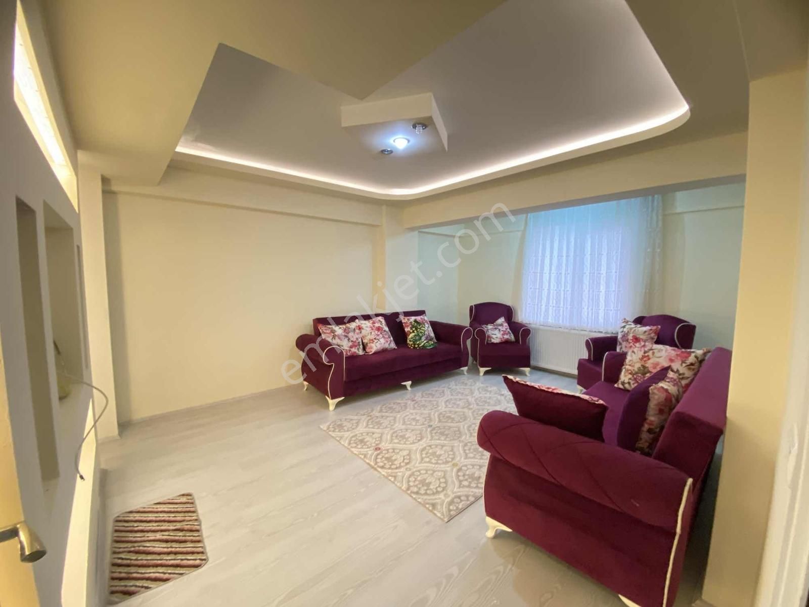 Ömürevleri Cağaloğluna Yakın 3+0 Daire - Görsel 5