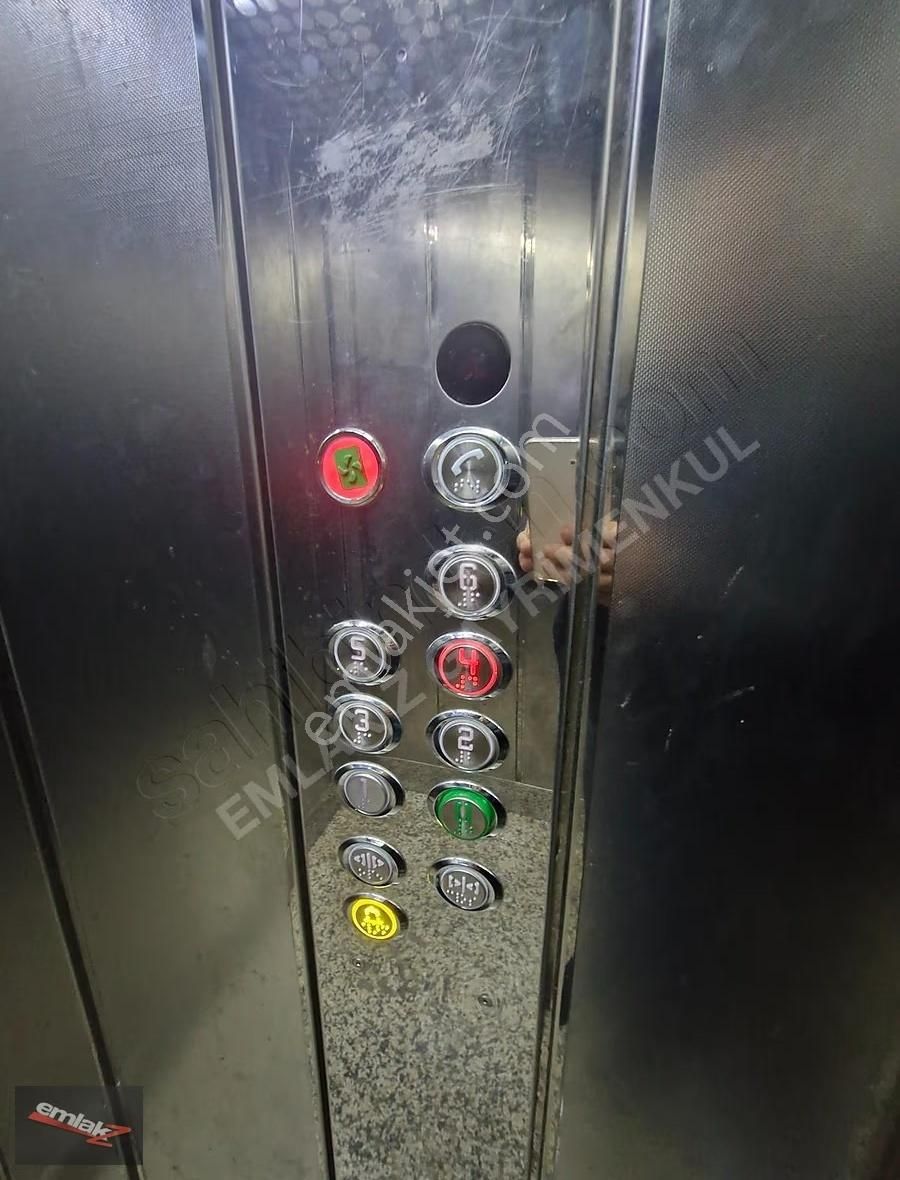 Emlak Z' Den 乂 Üniversite Cad.乂 Ful Eşyalı 乂 1+1 Satılık Daire - Görsel 3