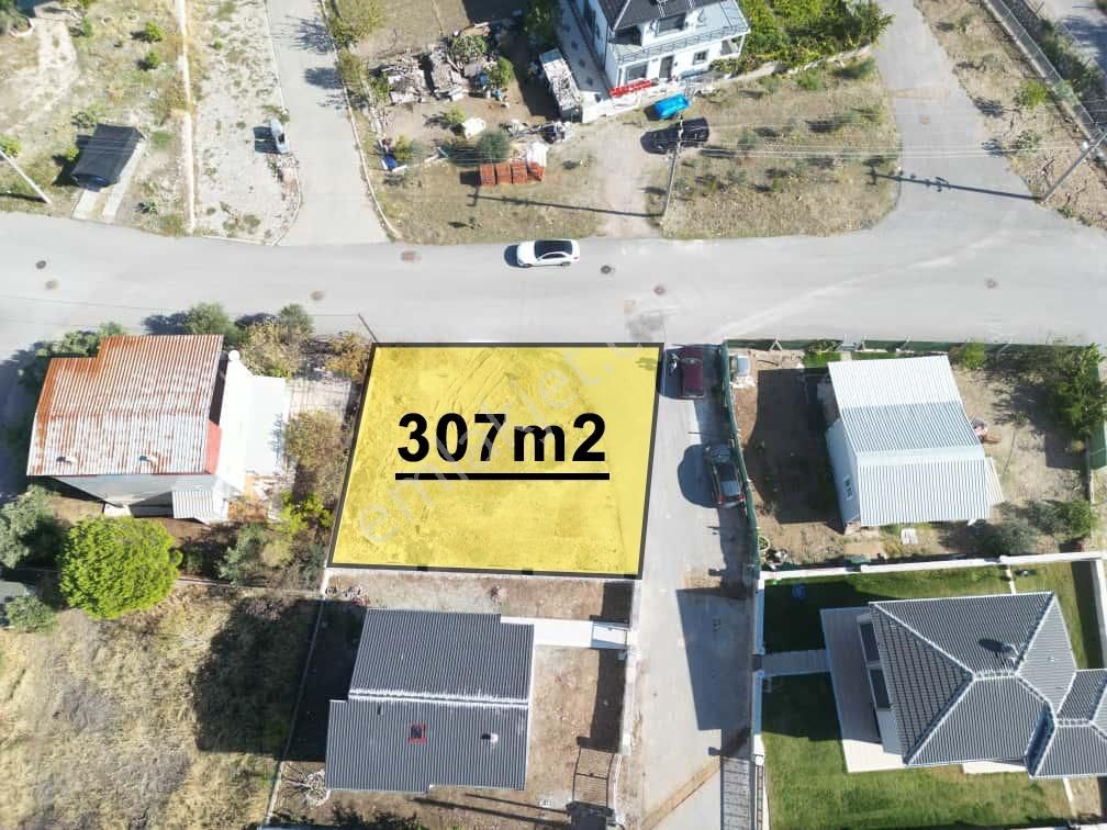 Eko Emlaktan Mordoğan Merkezde Müstakil Villa İmarlı Köşe Arsa - Görsel 2