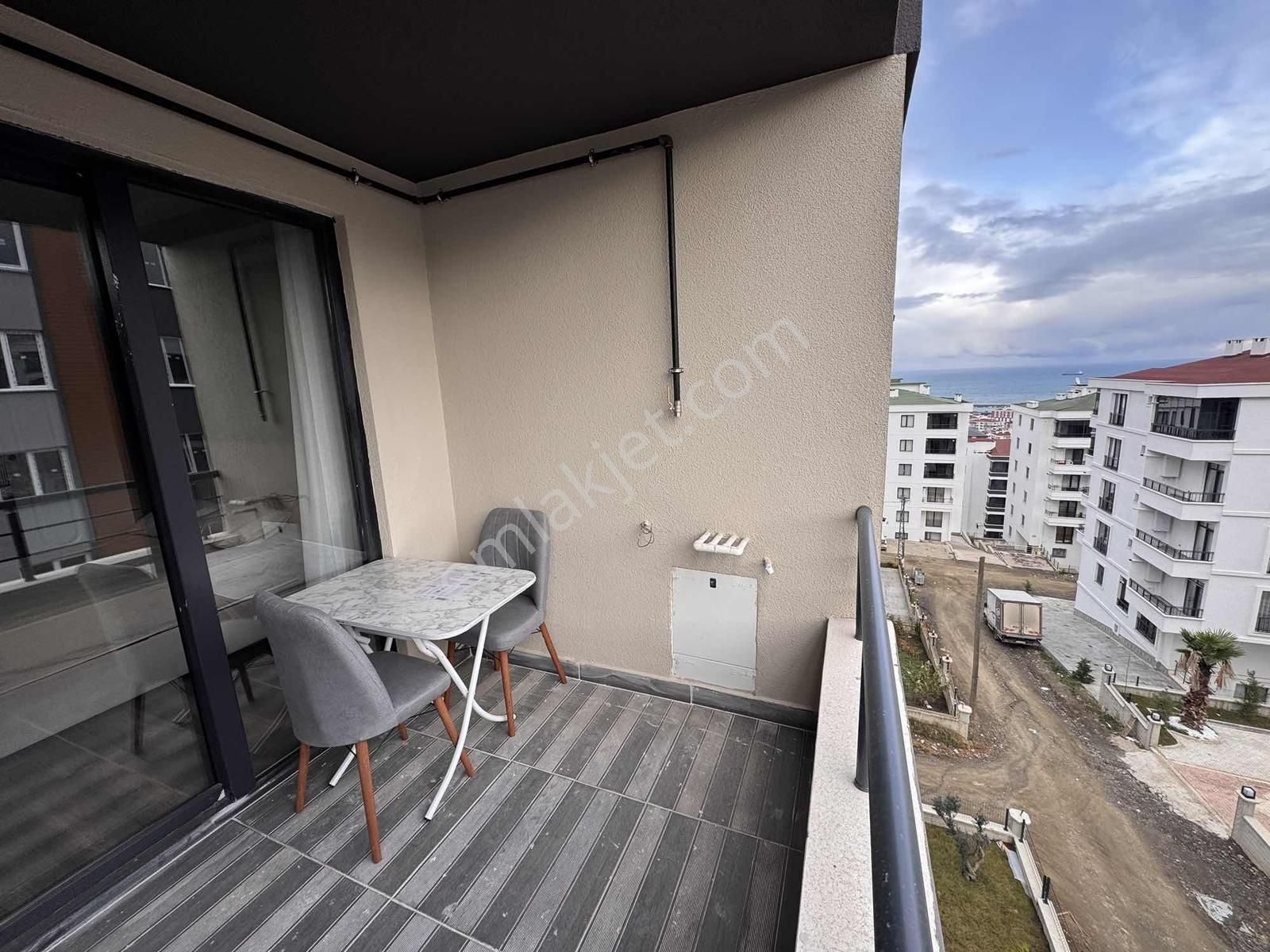 Eşyalı Havuzlu Site İçinde 1+1 - Görsel 8