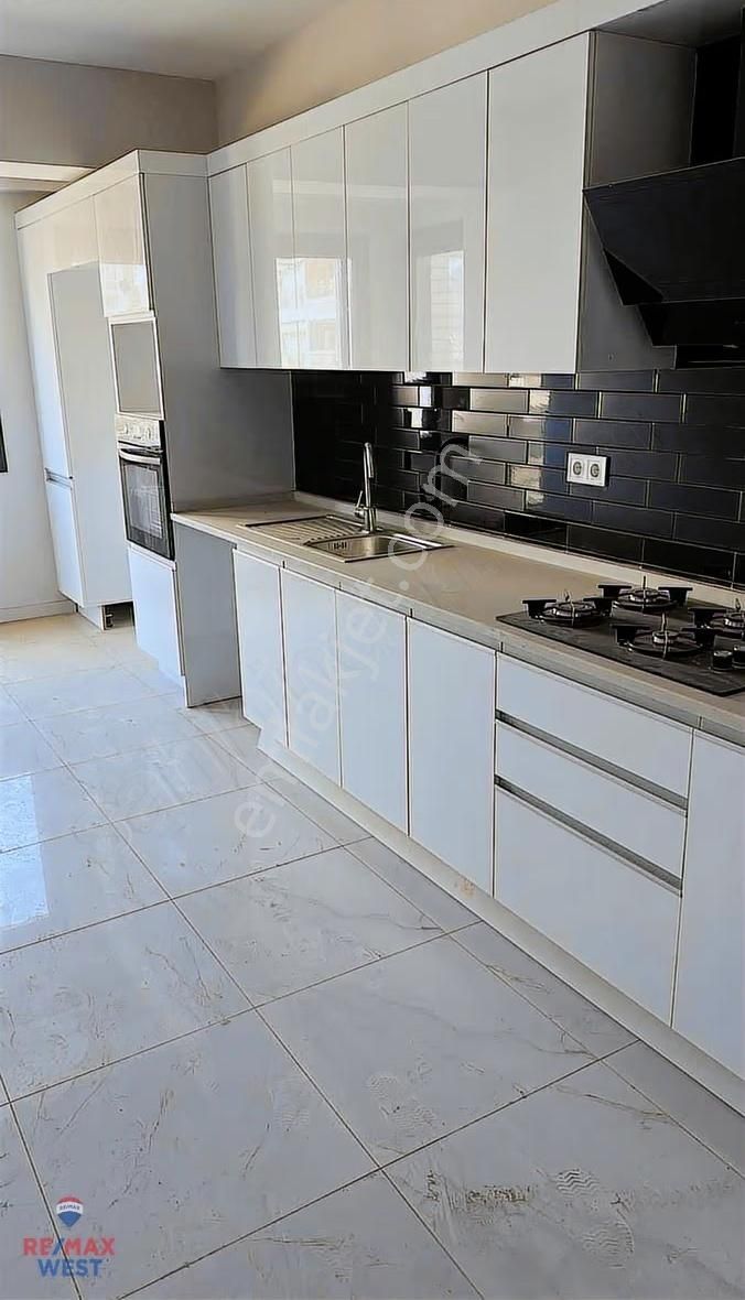 Bornova Çamdibi Fırsat Satılık Daire - Görsel 2