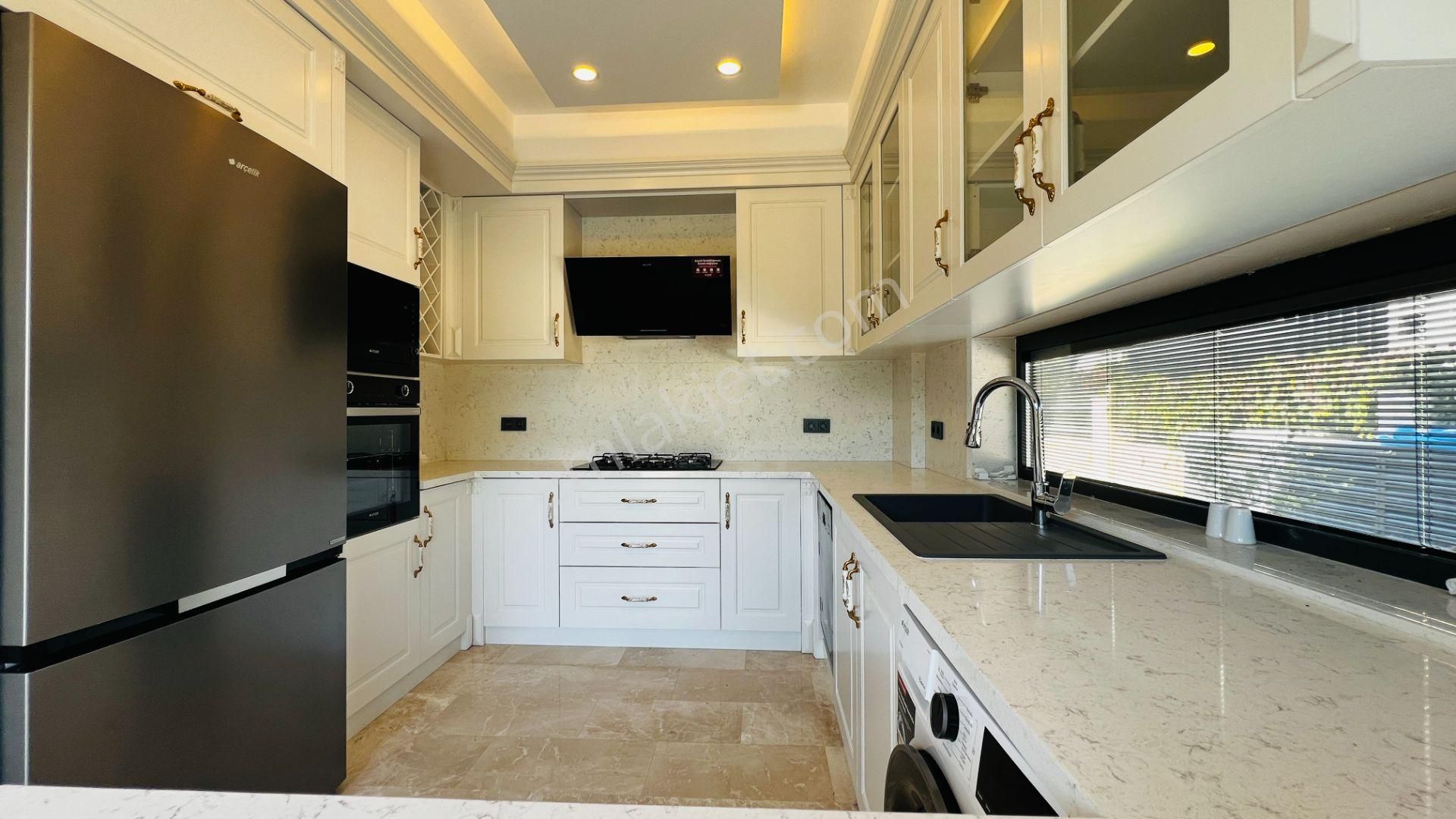 Kemer'de Satılık Müstakil 3+1 Villa - Görsel 13