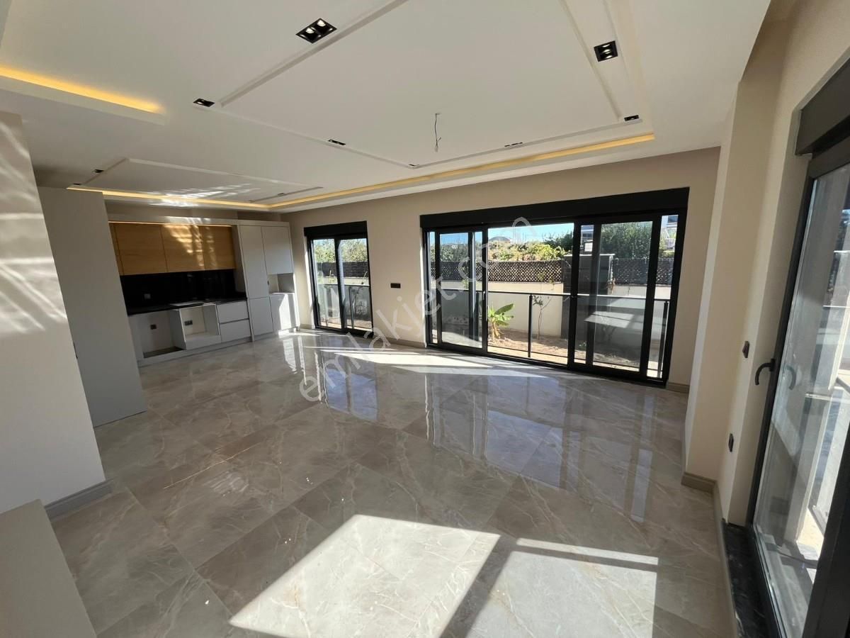 Antalya Döşemealtında Site İçinde Satılık 4+1 Satılık Villa - Görsel 27
