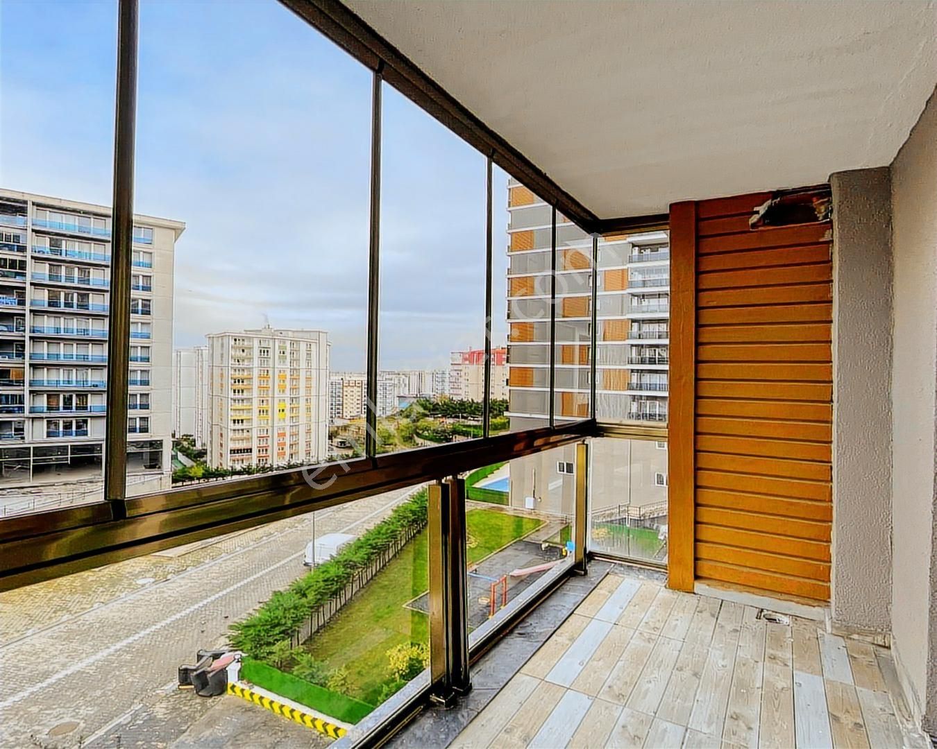 Merkezi Konumda 1+1 80 M² Modern Site İçinde Satılık Daire - Görsel 3