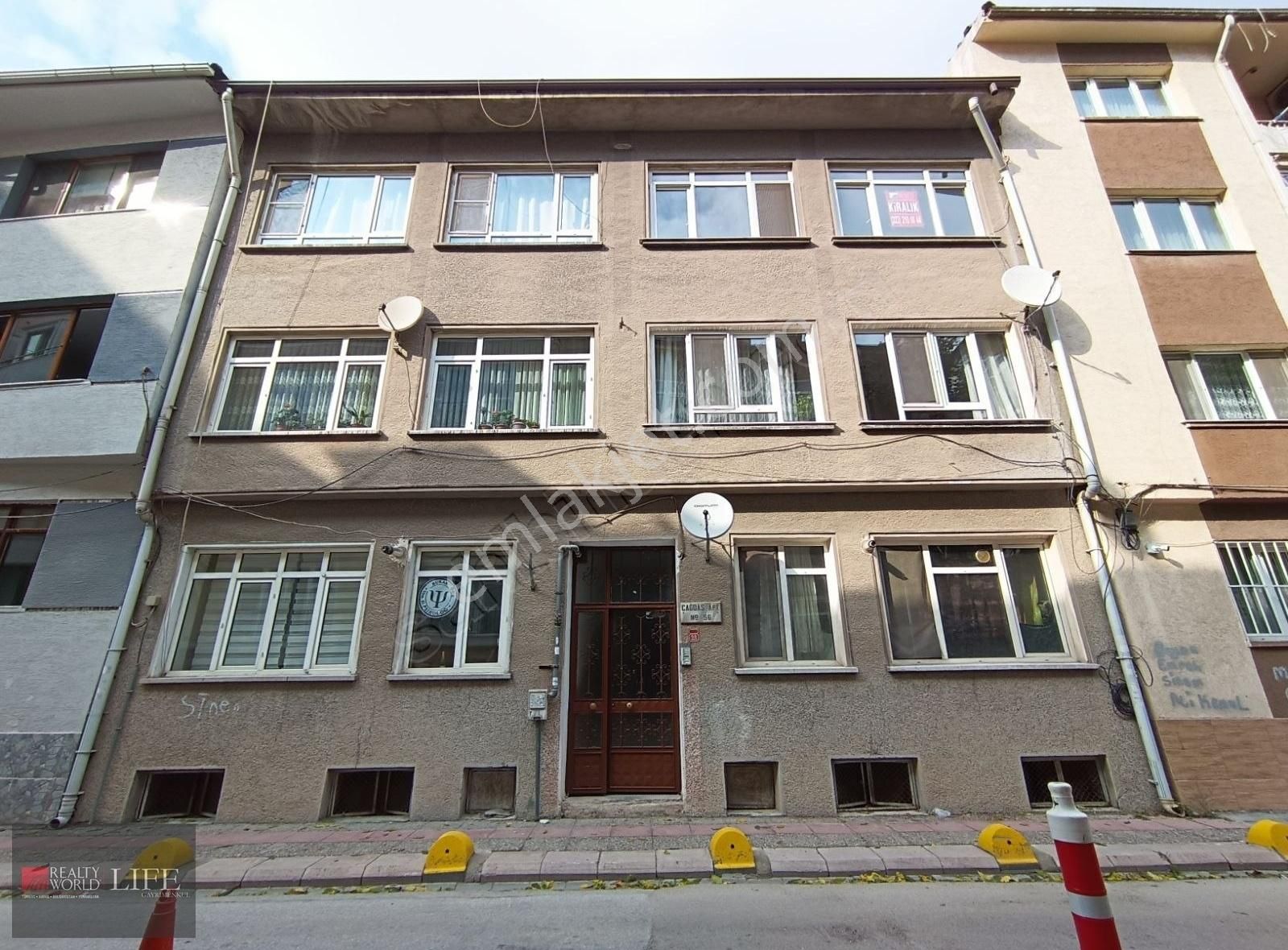 Rw Lıfe//hoşnudiye Mah. Kolcu Sokakta Kiralık 2+1 Daire