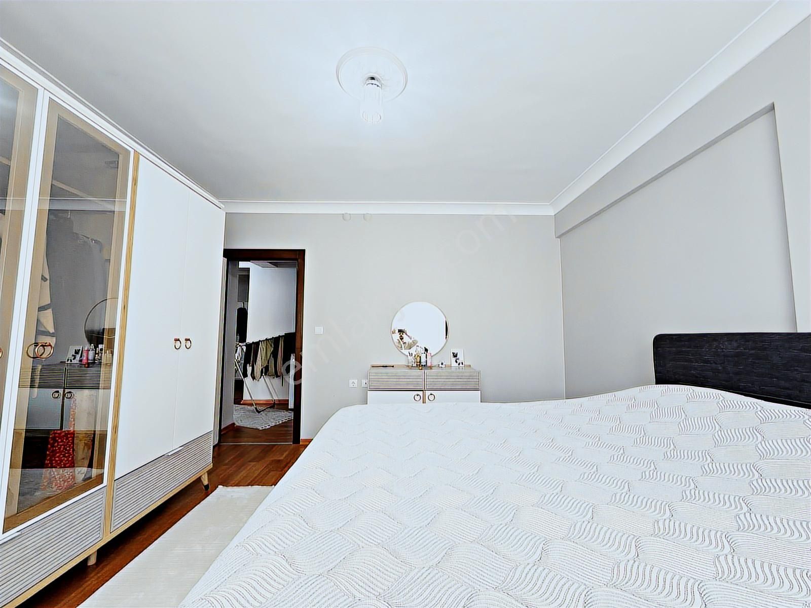 Pazarlıksız!!! Karakaya Mah. 3+1 Yapılı Arakatta Satılık Daire - Görsel 6