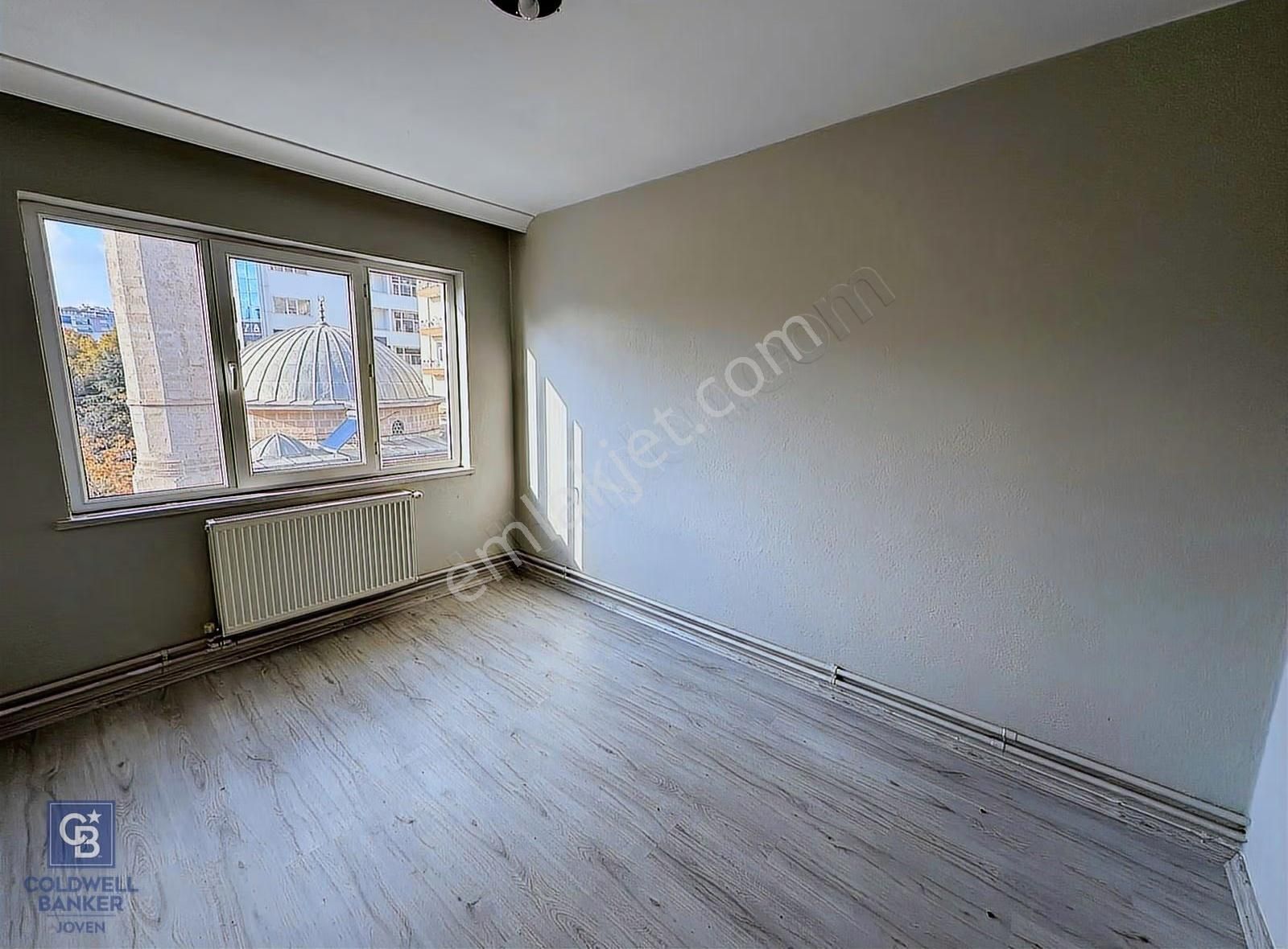 Demetevler Vatan Caddesi Üzerinde Kiralık Daire - Görsel 21