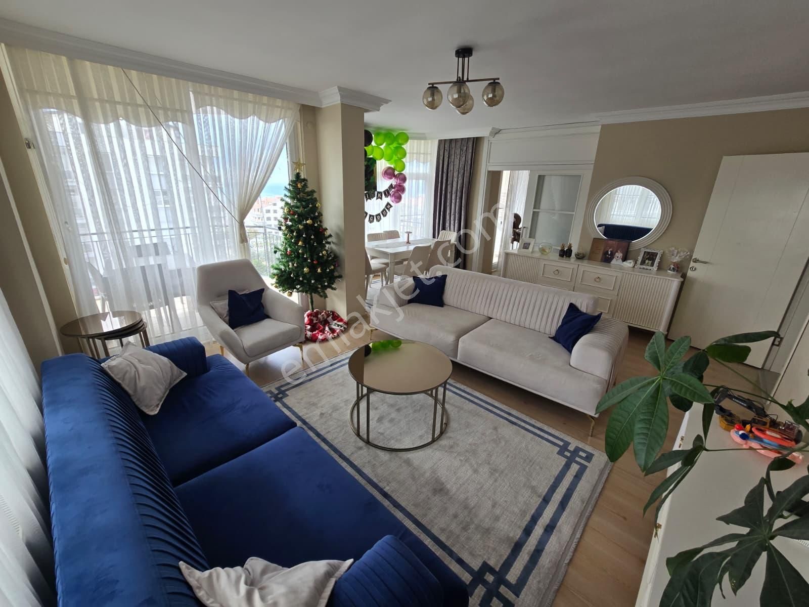 Kuşadasında Satılık- Manzara-havuz-bahçe-otopark-doğalgazlı-kapalı Mutfaklı 3+1 Fırsat Daire - Görsel 5