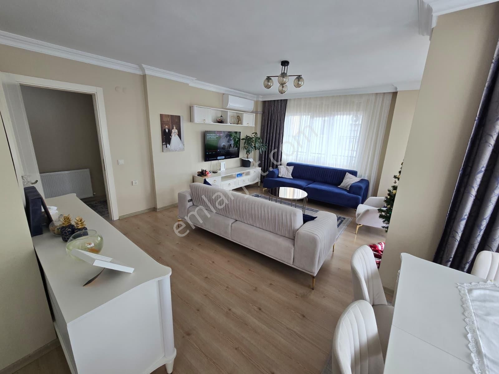 Kuşadasında Satılık- Manzara-havuz-bahçe-otopark-doğalgazlı-kapalı Mutfaklı 3+1 Fırsat Daire - Görsel 10