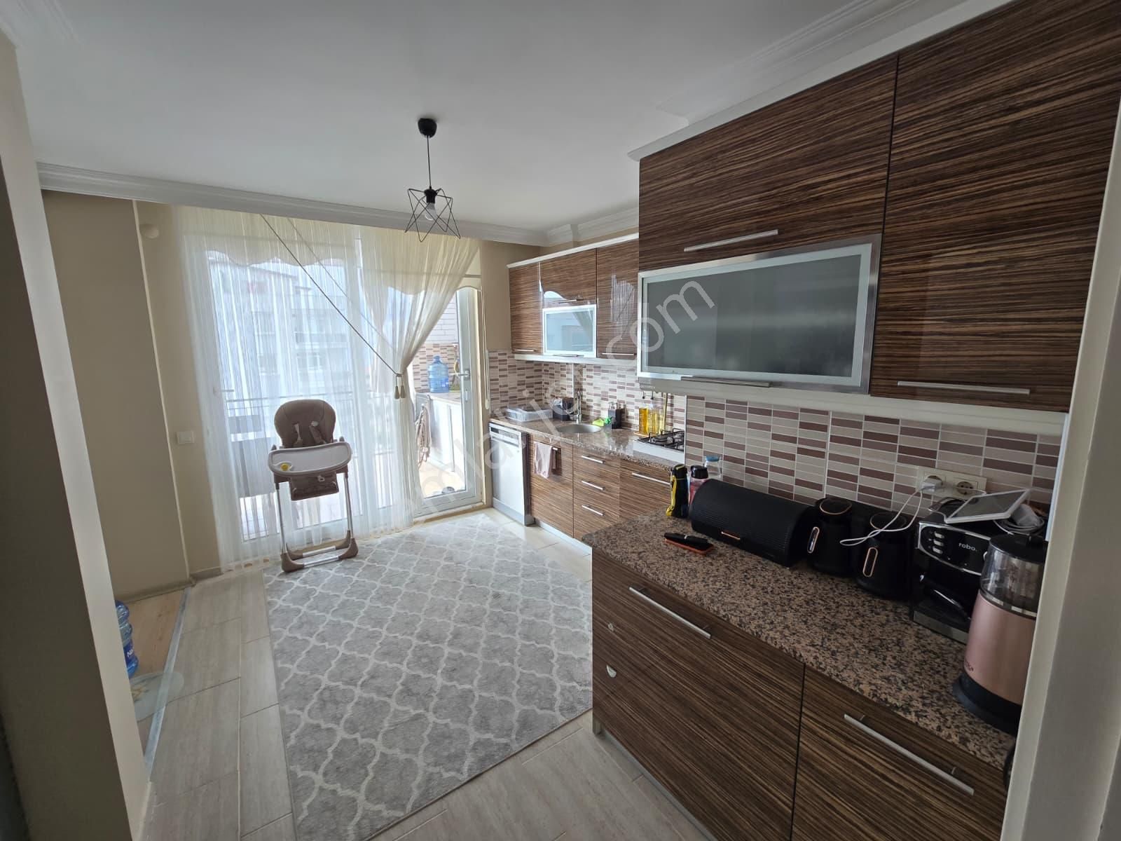 Kuşadasında Satılık- Manzara-havuz-bahçe-otopark-doğalgazlı-kapalı Mutfaklı 3+1 Fırsat Daire - Görsel 32