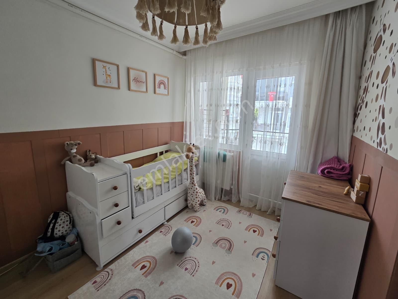 Kuşadasında Satılık- Manzara-havuz-bahçe-otopark-doğalgazlı-kapalı Mutfaklı 3+1 Fırsat Daire - Görsel 25