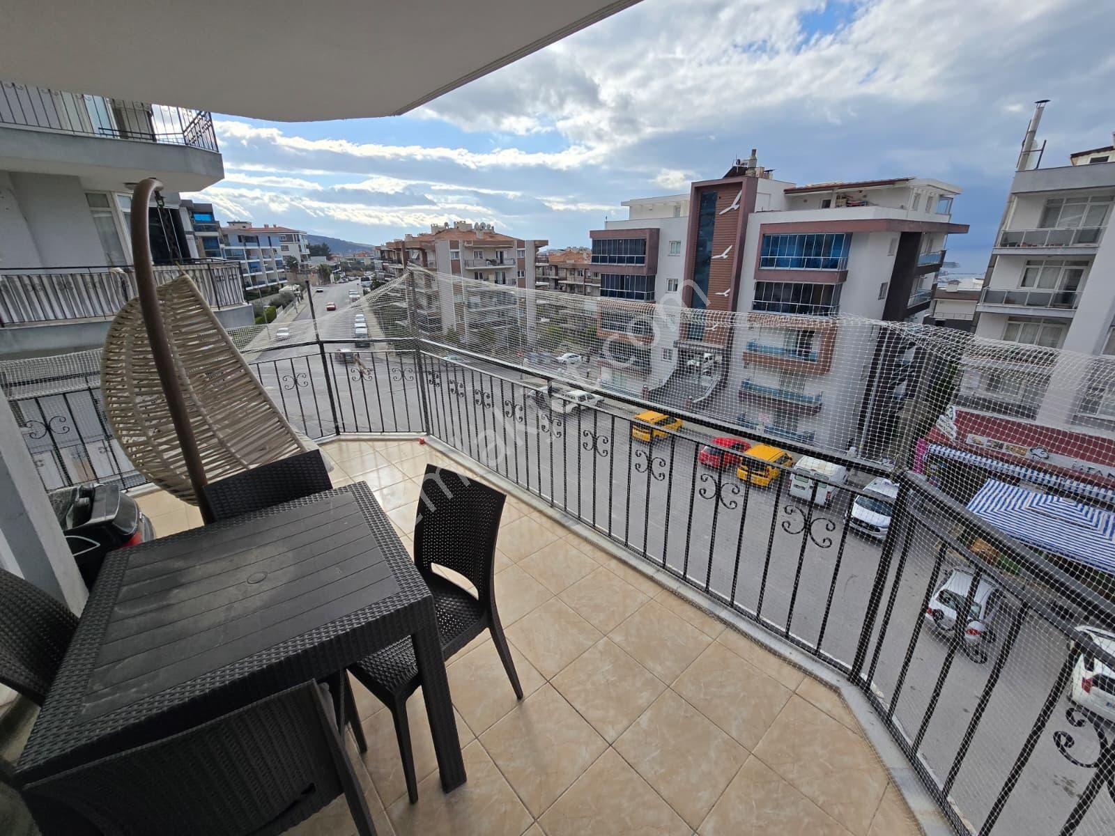 Kuşadasında Satılık- Manzara-havuz-bahçe-otopark-doğalgazlı-kapalı Mutfaklı 3+1 Fırsat Daire - Görsel 7