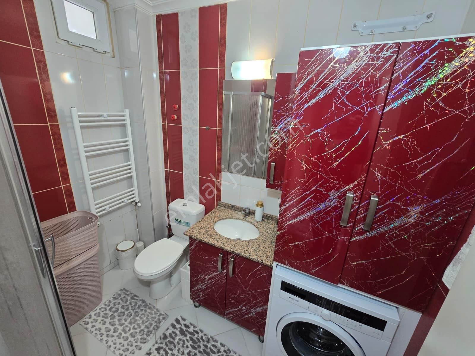 Kuşadasında Satılık- Manzara-havuz-bahçe-otopark-doğalgazlı-kapalı Mutfaklı 3+1 Fırsat Daire - Görsel 17