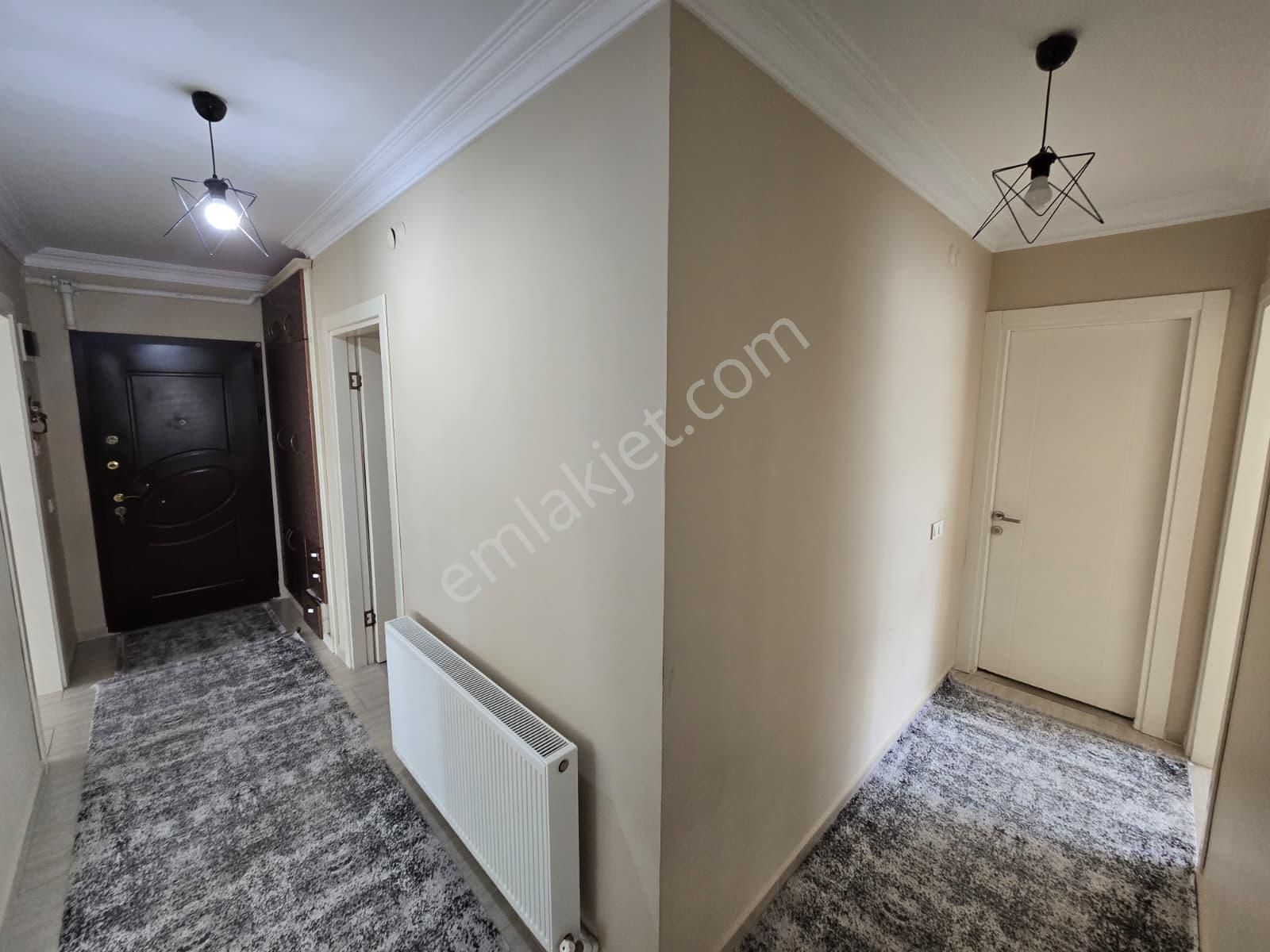 Kuşadasında Satılık- Manzara-havuz-bahçe-otopark-doğalgazlı-kapalı Mutfaklı 3+1 Fırsat Daire - Görsel 16