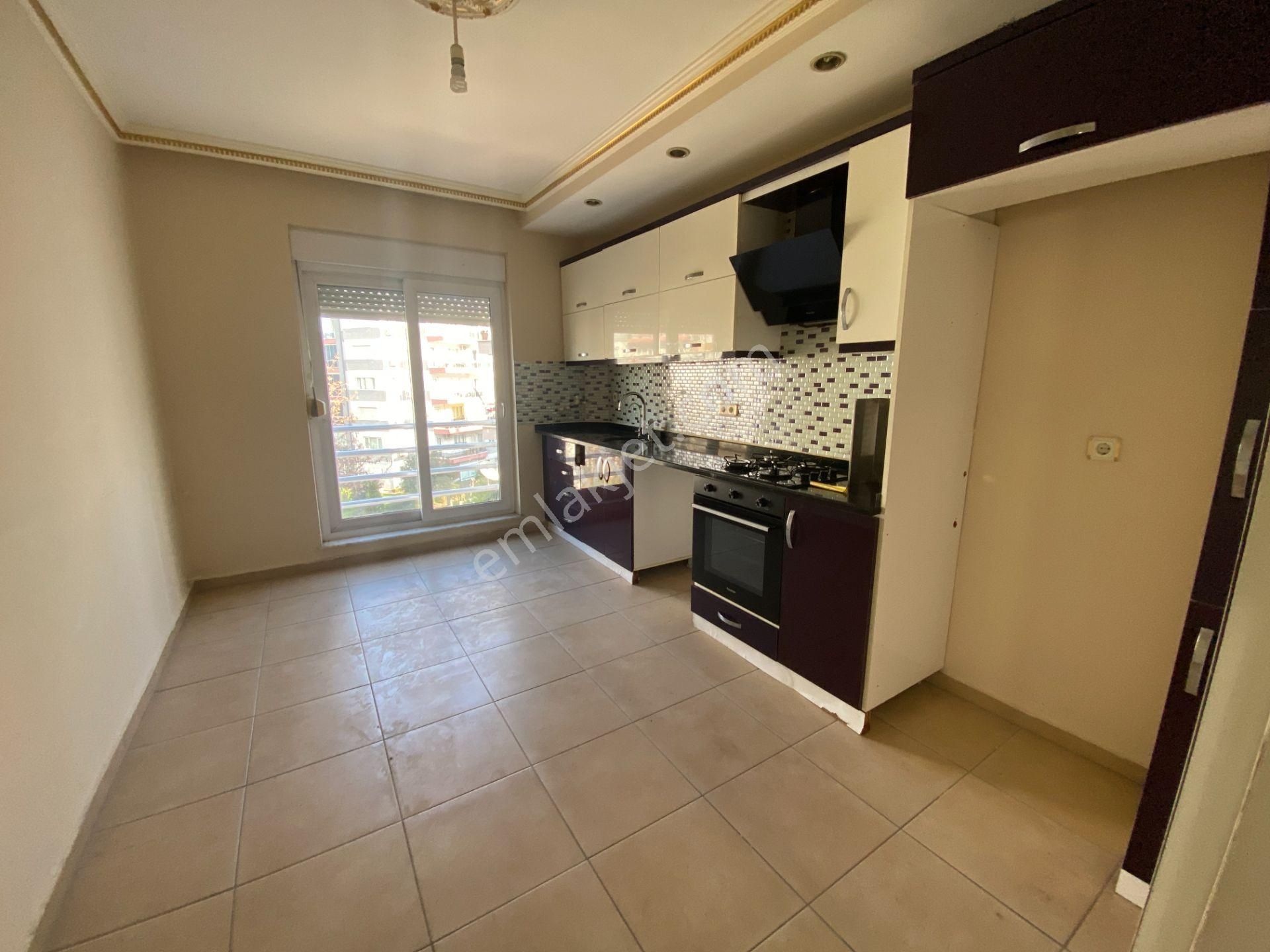 Kızıltoprak Tahtakale Yakını Arakat 3+1 - Görsel 7