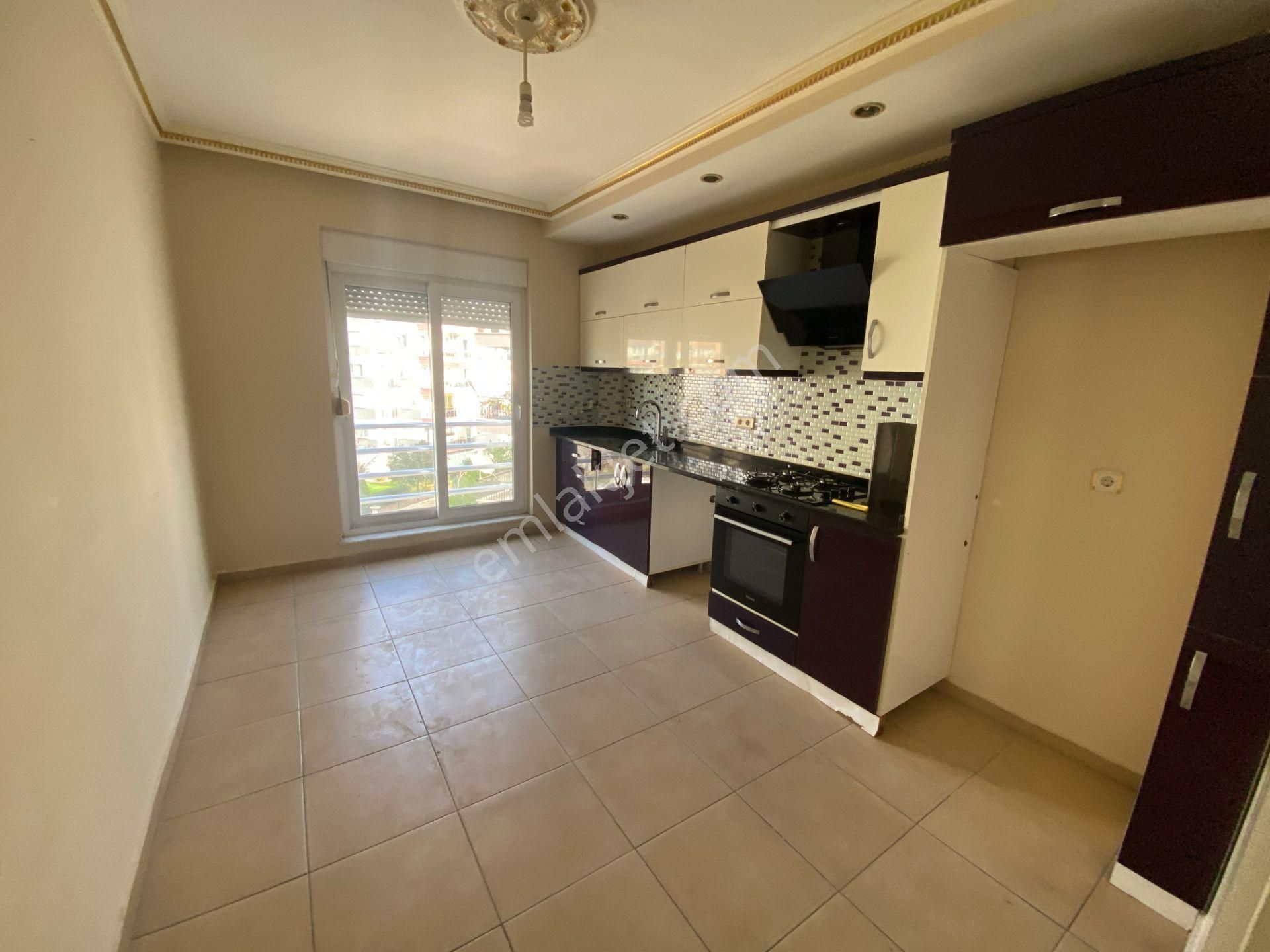 Kızıltoprak Tahtakale Yakını Arakat 3+1 - Görsel 10