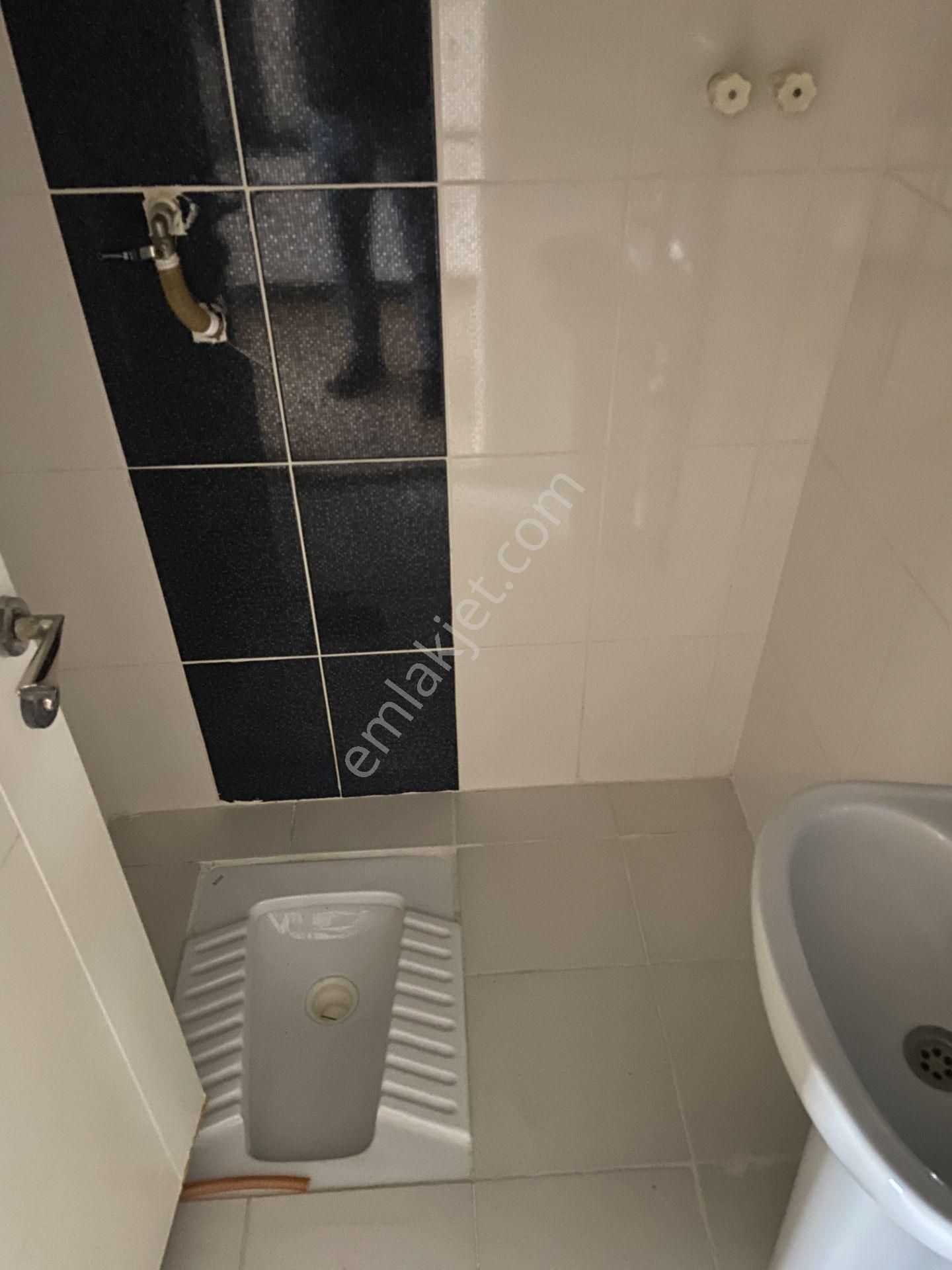 Kızıltoprak Tahtakale Yakını Arakat 3+1 - Görsel 26