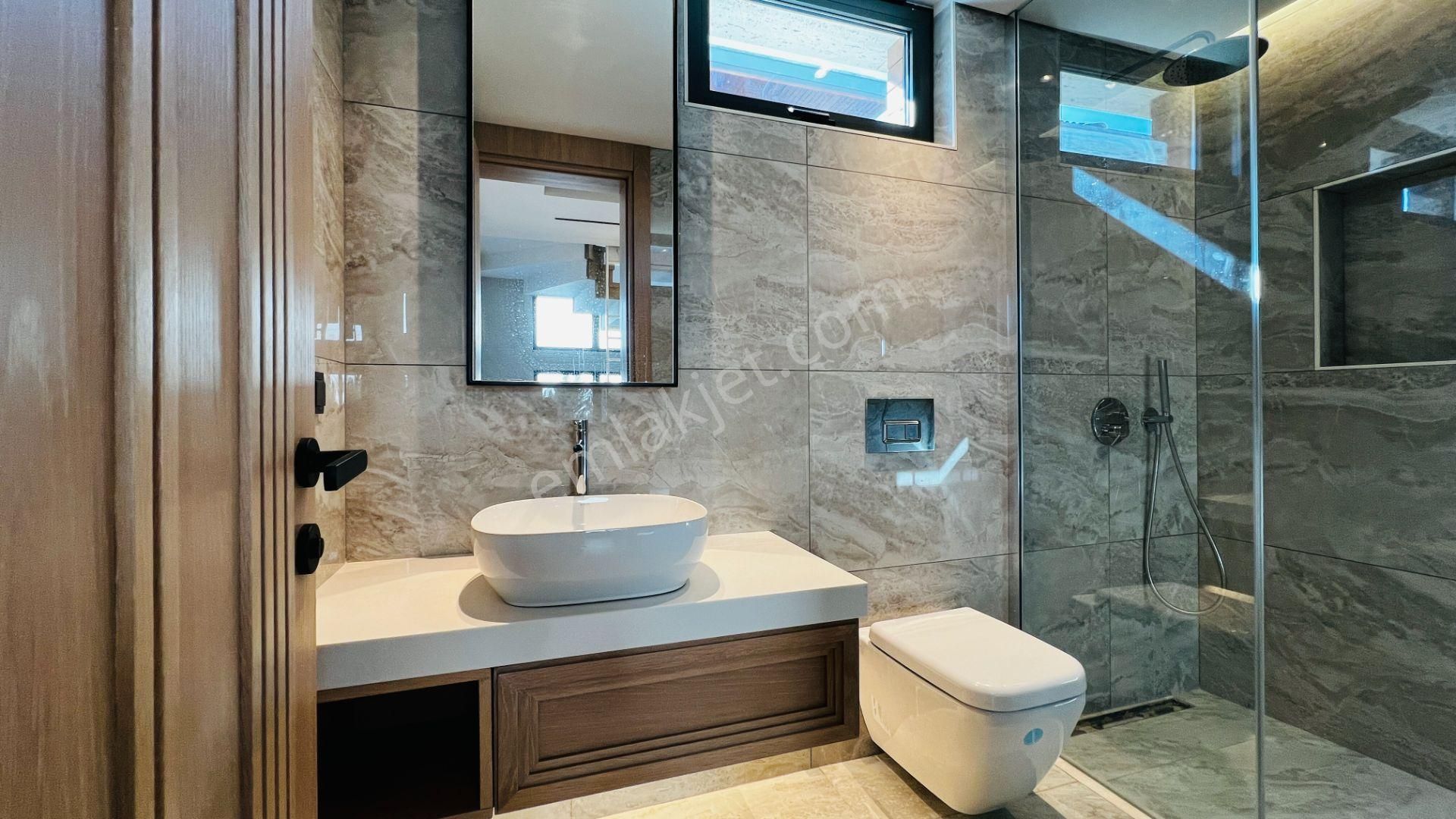 Kemer Merkezde Satılık Lüks Müstakil Villa - Görsel 22