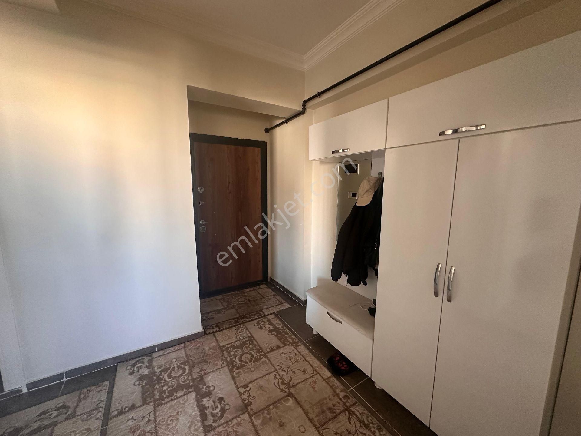 Cadde Seyrandan Satılık 2+1 Ara Kat - Görsel 9