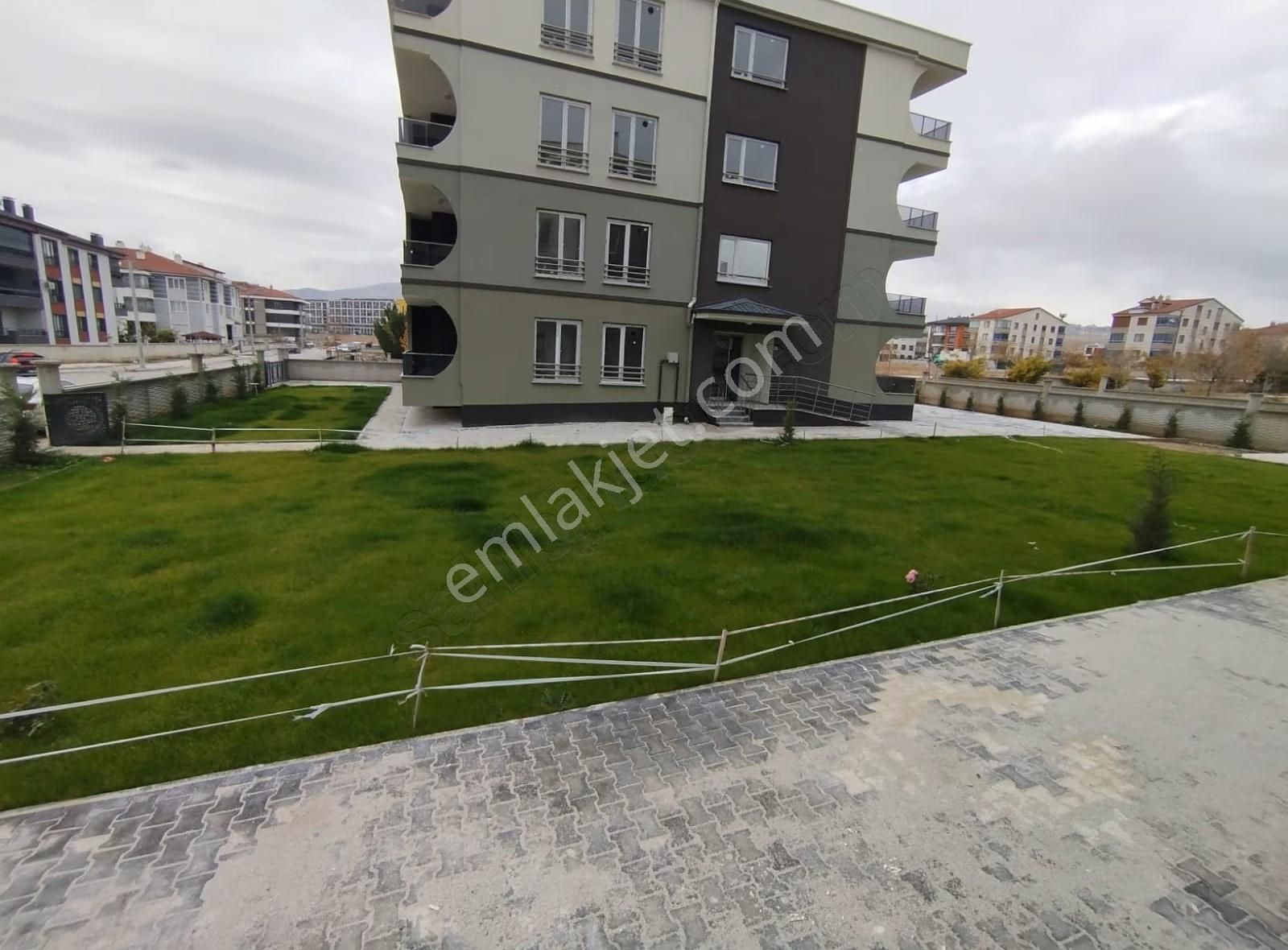 Tranvaya Yürüme Mesafesinde Yazırda 2+1 Sıfır Daire - Görsel 4