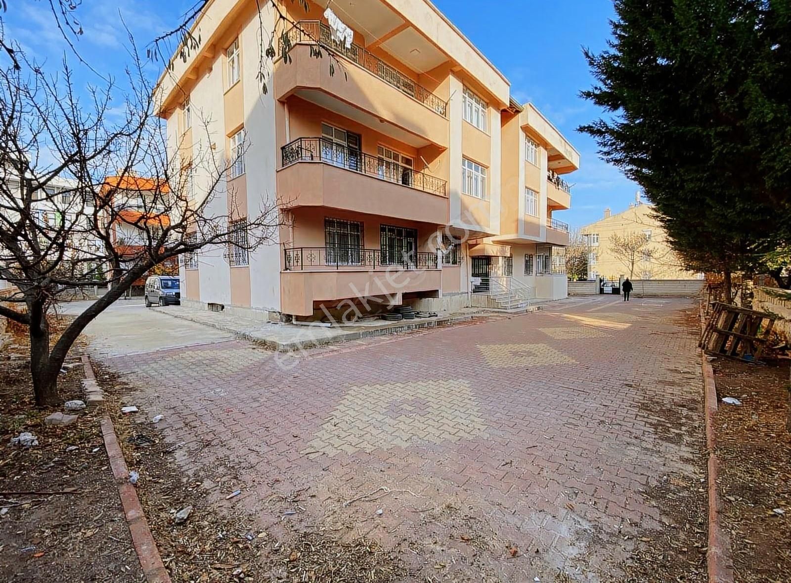 Kaçmaz Fırsat !!! 2+1 Daire Fiyatına 4+1 Bakımlı Daire - Görsel 35