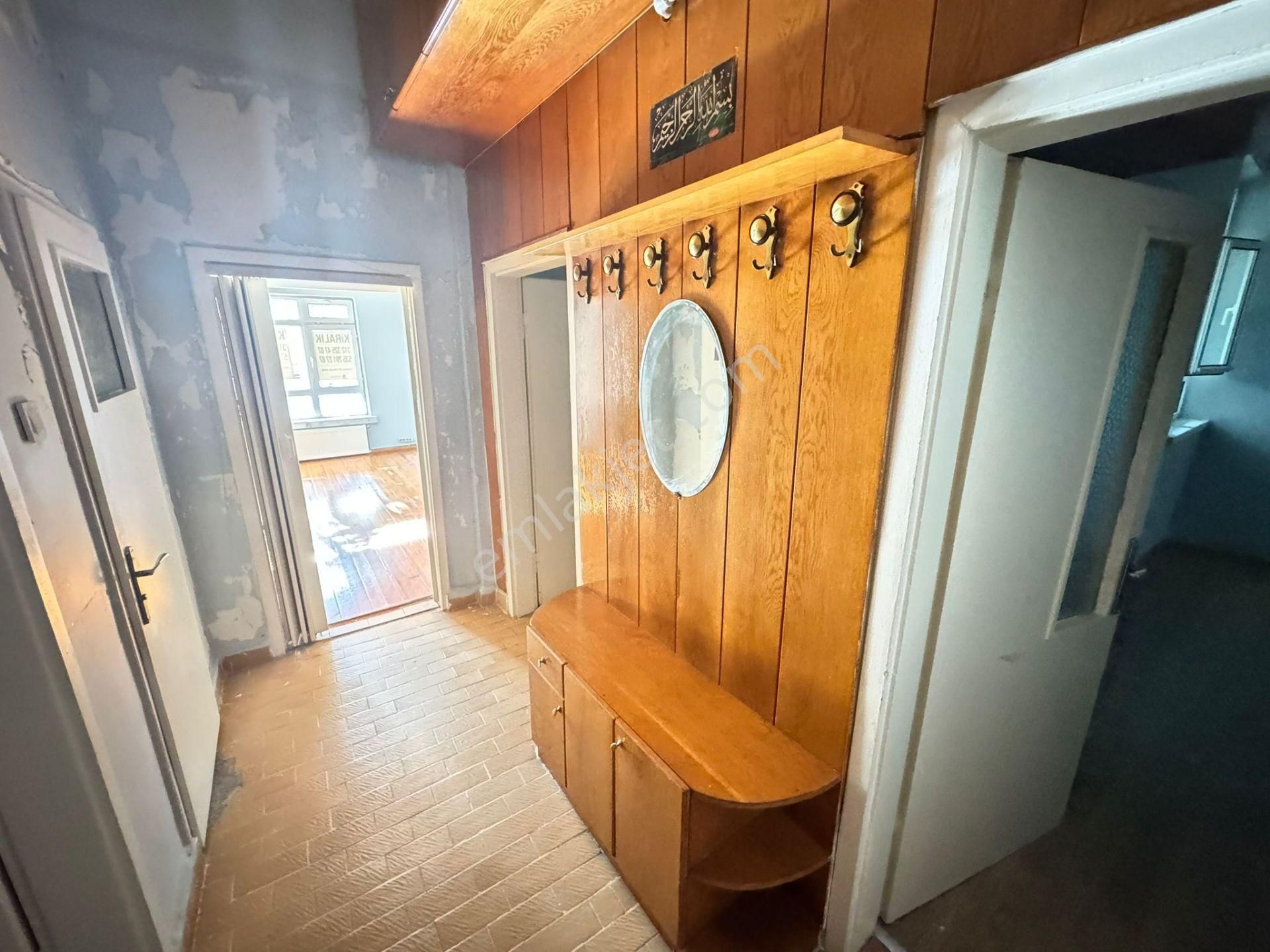 Etlik Lisesi Yakını 2+1 Giriş Katta Ön Cephe Mantolamalı Bina - Görsel 16