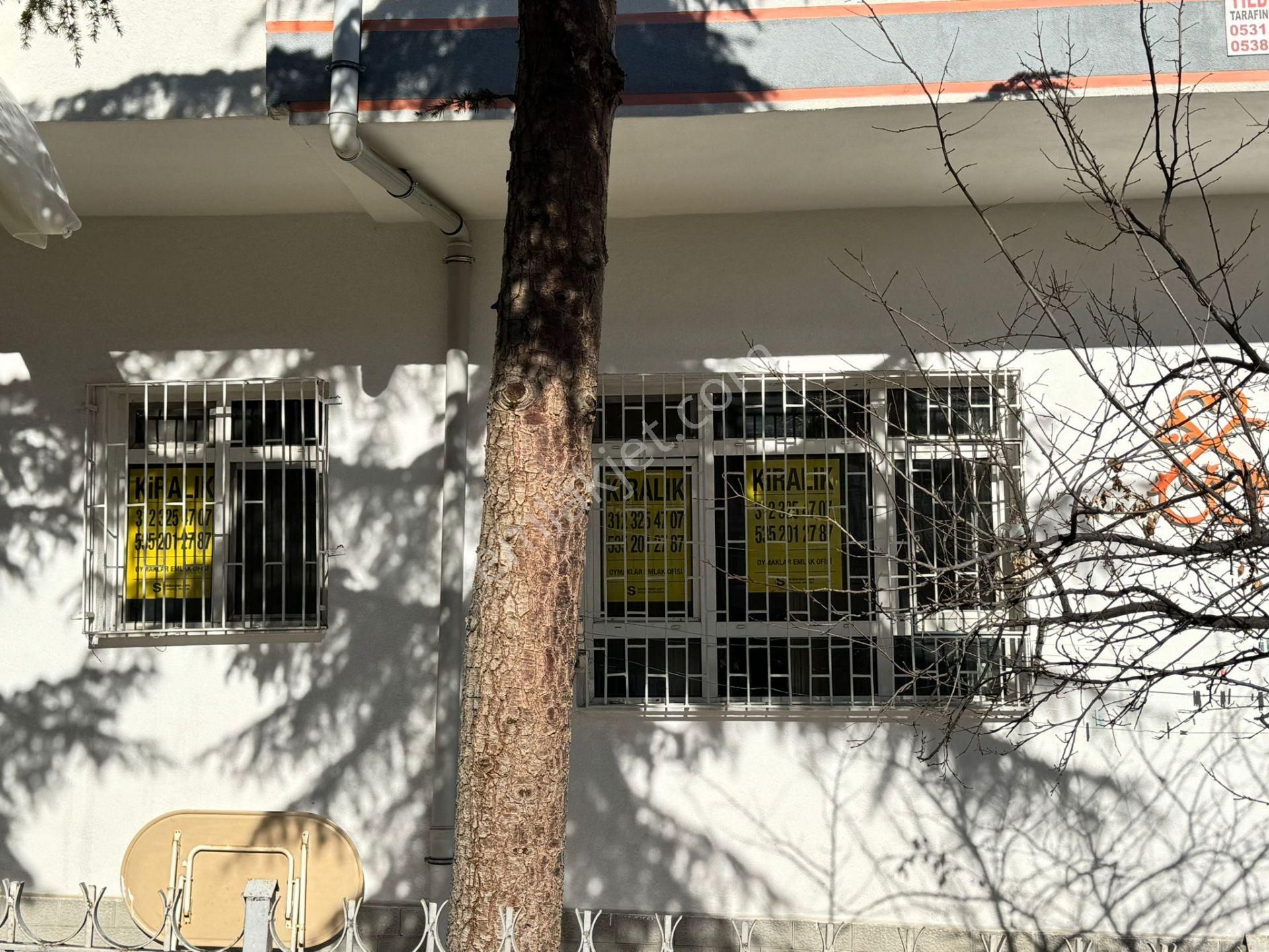 Etlik Lisesi Yakını 2+1 Giriş Katta Ön Cephe Mantolamalı Bina