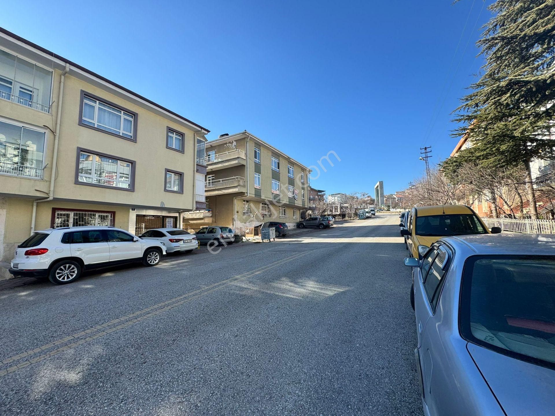 Etlik Lisesi Yakını 2+1 Giriş Katta Ön Cephe Mantolamalı Bina - Görsel 4