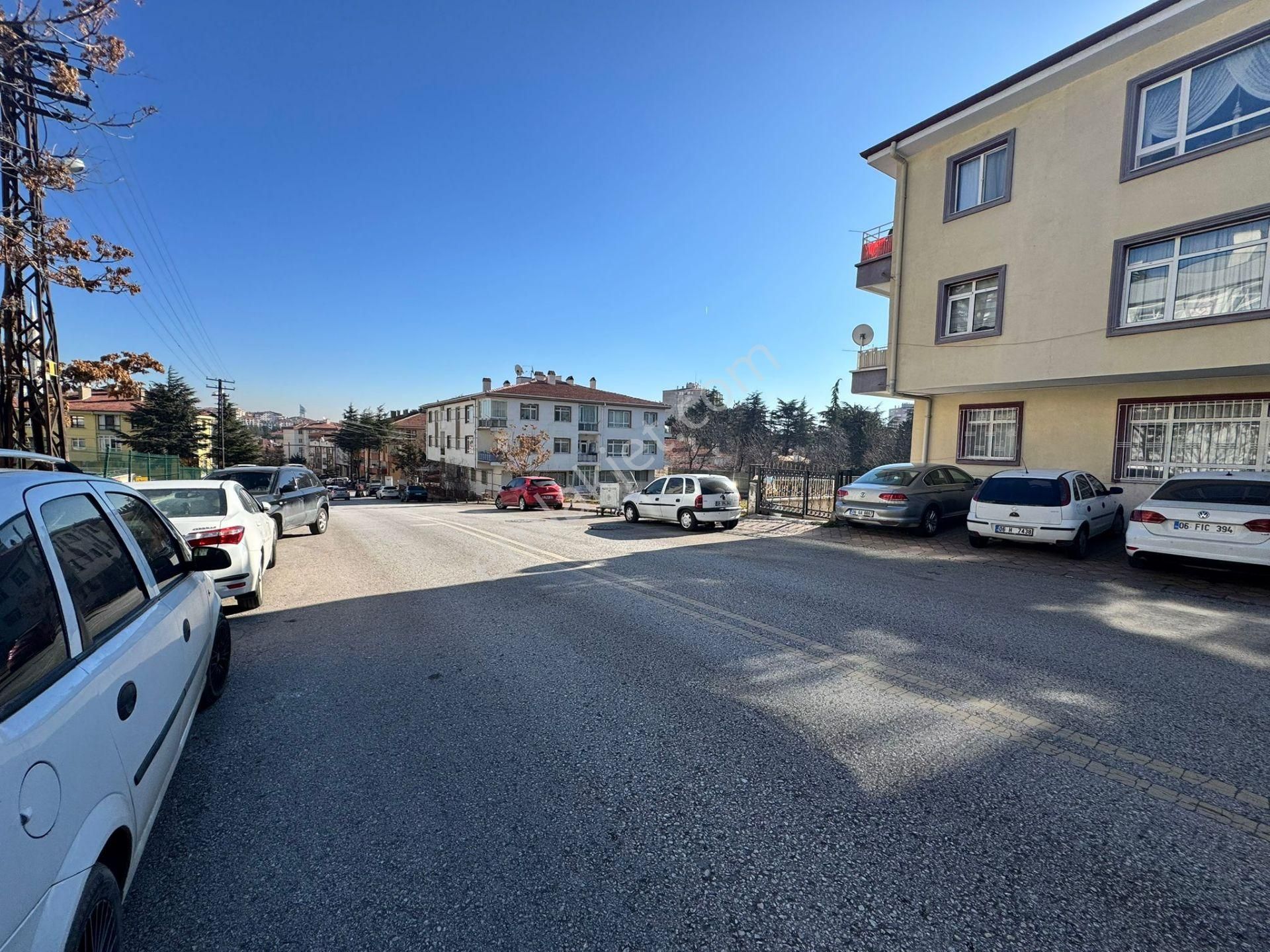 Etlik Lisesi Yakını 2+1 Giriş Katta Ön Cephe Mantolamalı Bina - Görsel 3