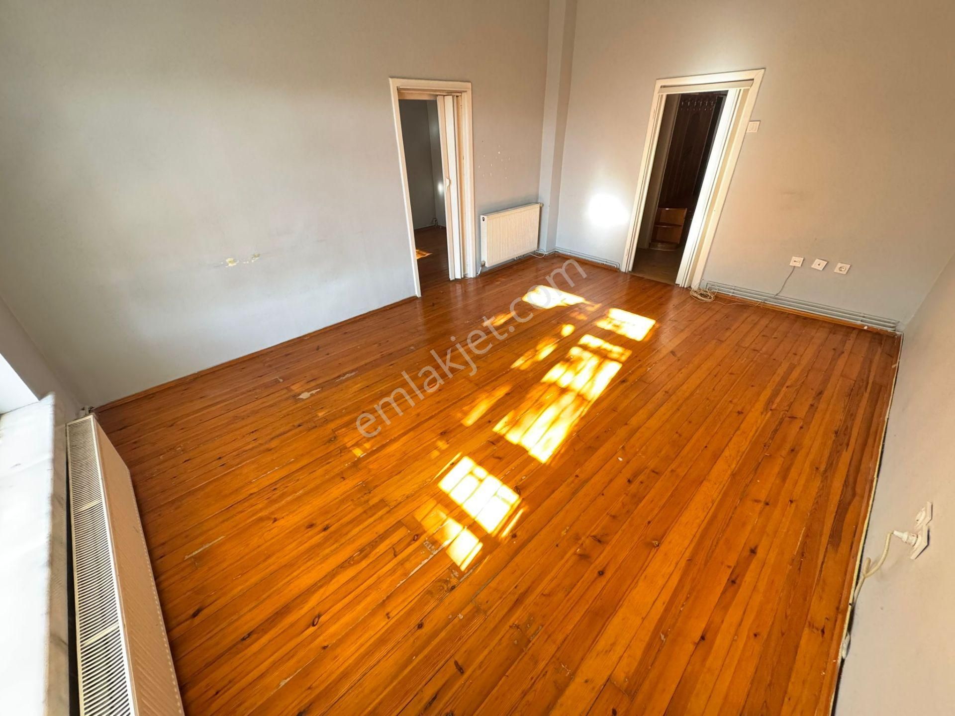 Etlik Lisesi Yakını 2+1 Giriş Katta Ön Cephe Mantolamalı Bina - Görsel 11