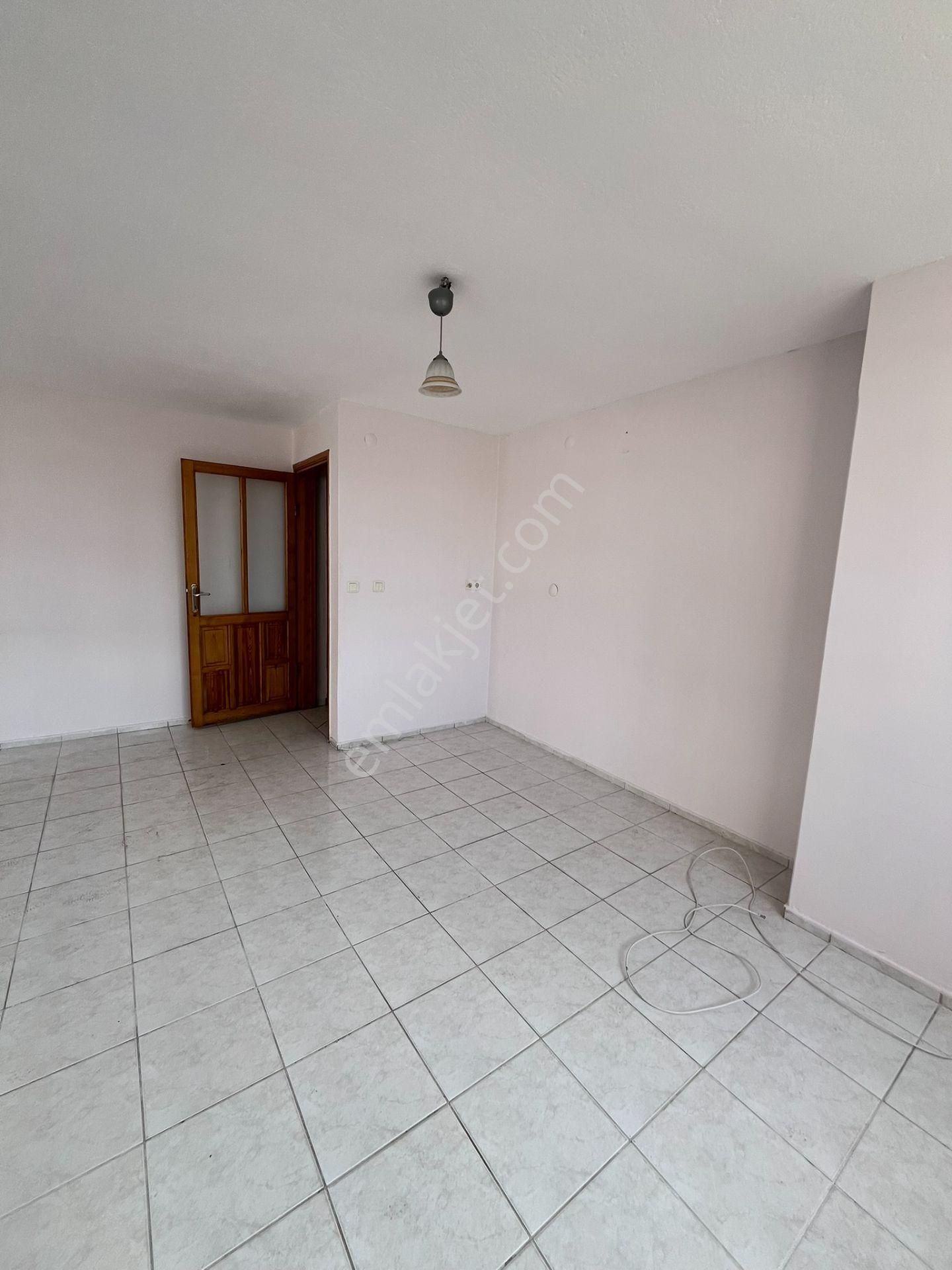 Yıkıkkemerde Caddede Köşe 4+1 150m² Arakat Daire - Görsel 20