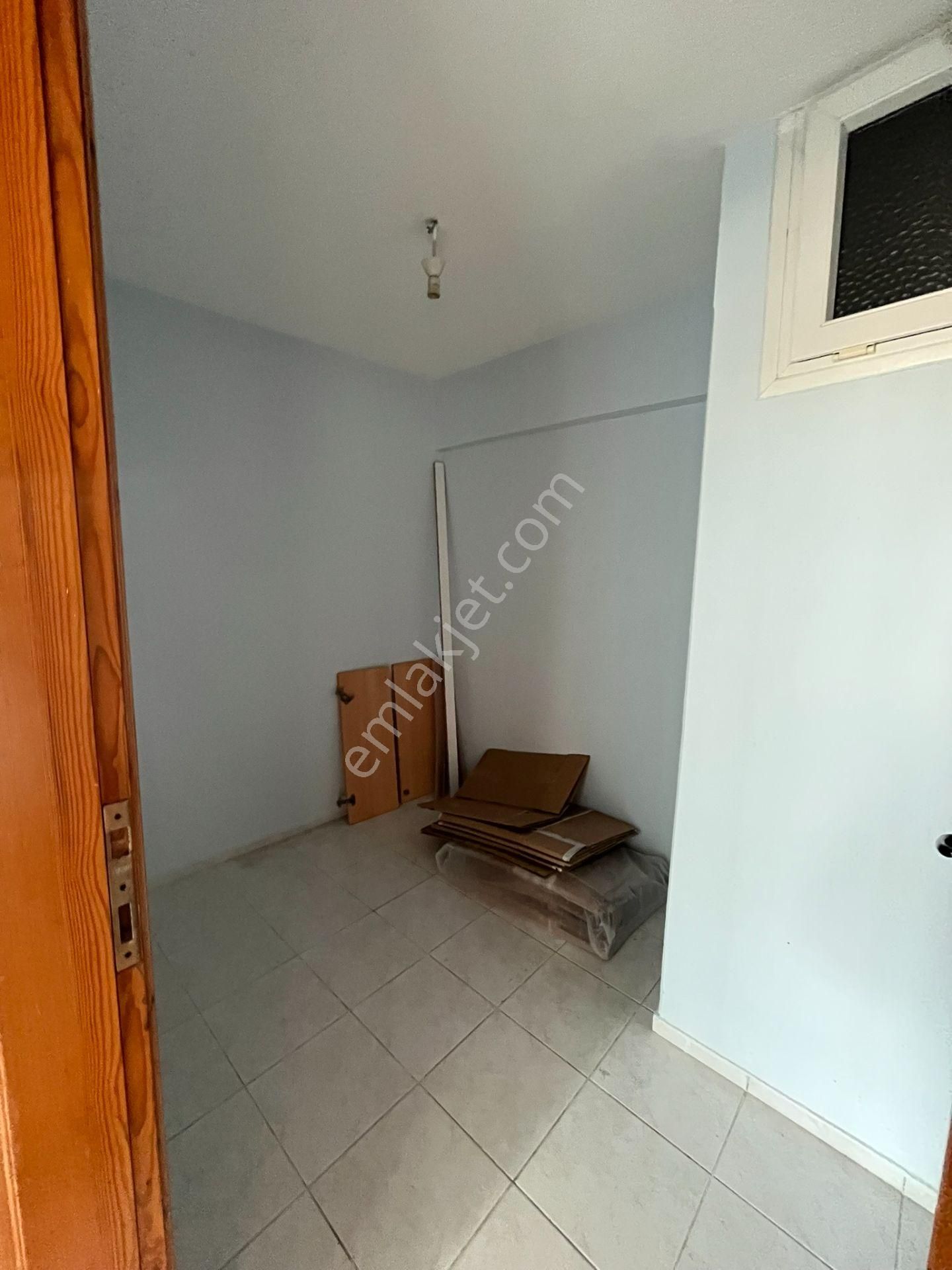 Yıkıkkemerde Caddede Köşe 4+1 150m² Arakat Daire - Görsel 13