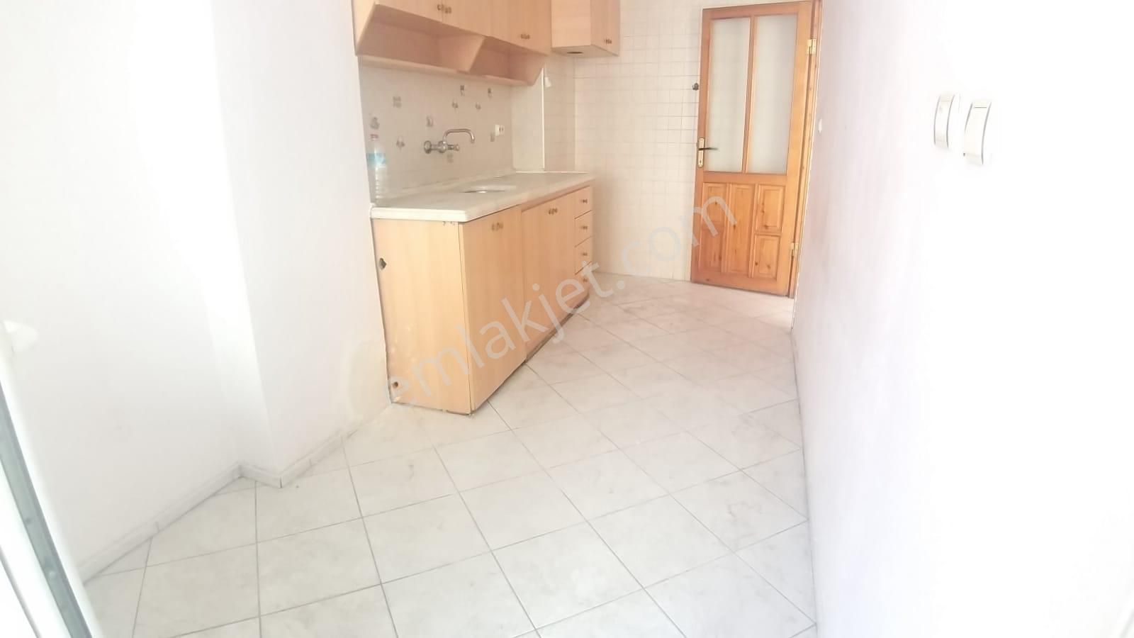 Yıkıkkemerde Caddede Köşe 4+1 150m² Arakat Daire - Görsel 26