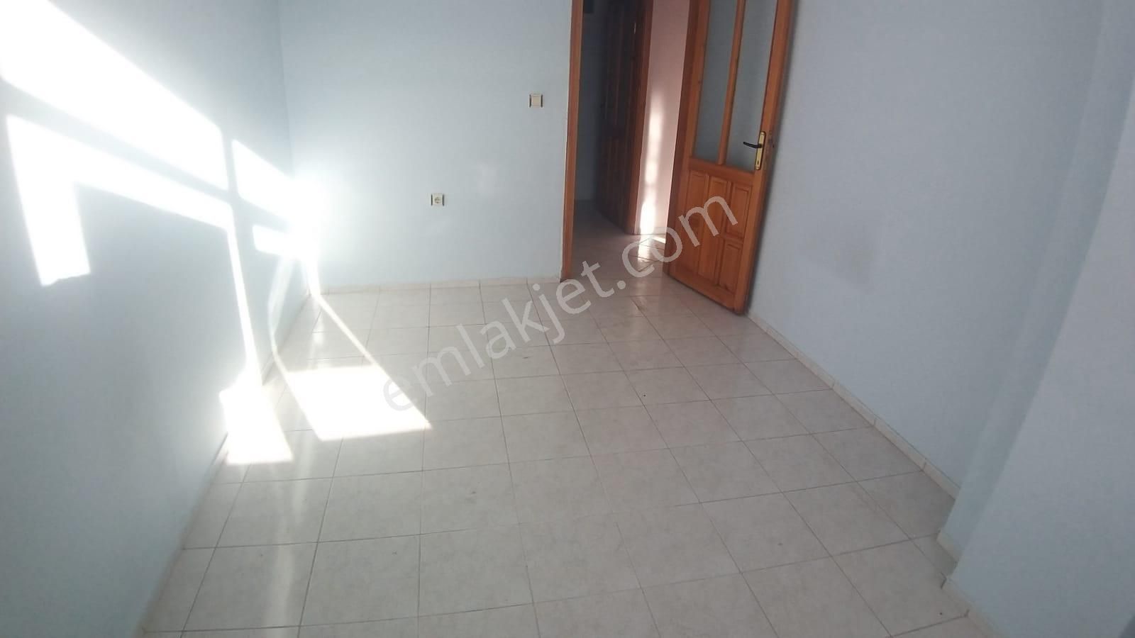 Yıkıkkemerde Caddede Köşe 4+1 150m² Arakat Daire - Görsel 23