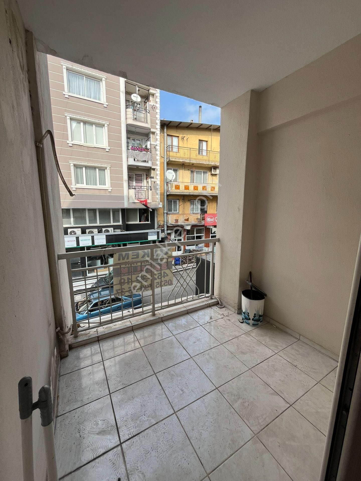 Yıkıkkemerde Caddede Köşe 4+1 150m² Arakat Daire - Görsel 16