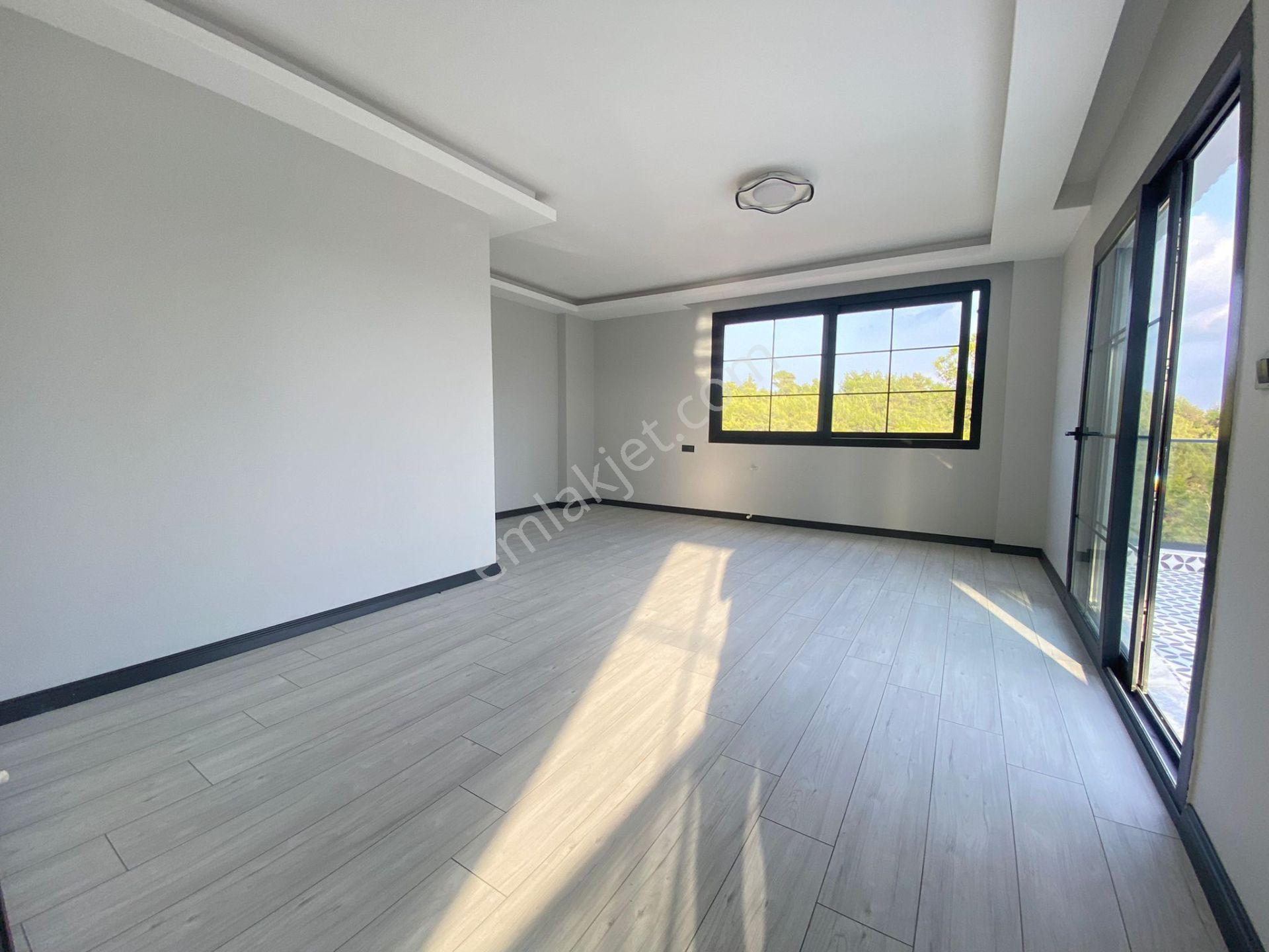 Çukurova Dörtler'de Göl Ve Orman Manzaralı 800 M2 Arsa Üzerine Kurulu Sıfır Dublex Villa - Görsel 6
