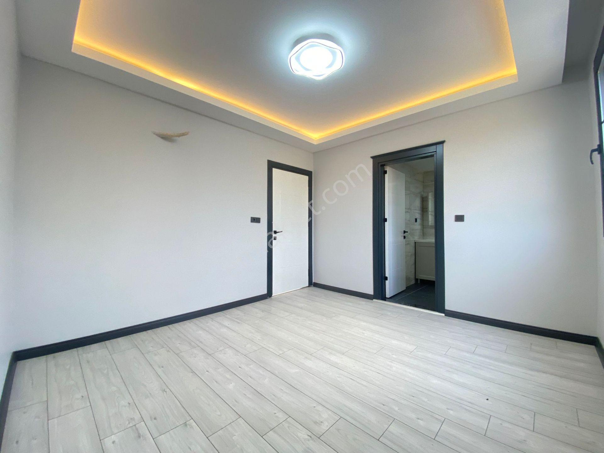 Çukurova Dörtler'de Göl Ve Orman Manzaralı 800 M2 Arsa Üzerine Kurulu Sıfır Dublex Villa - Görsel 9