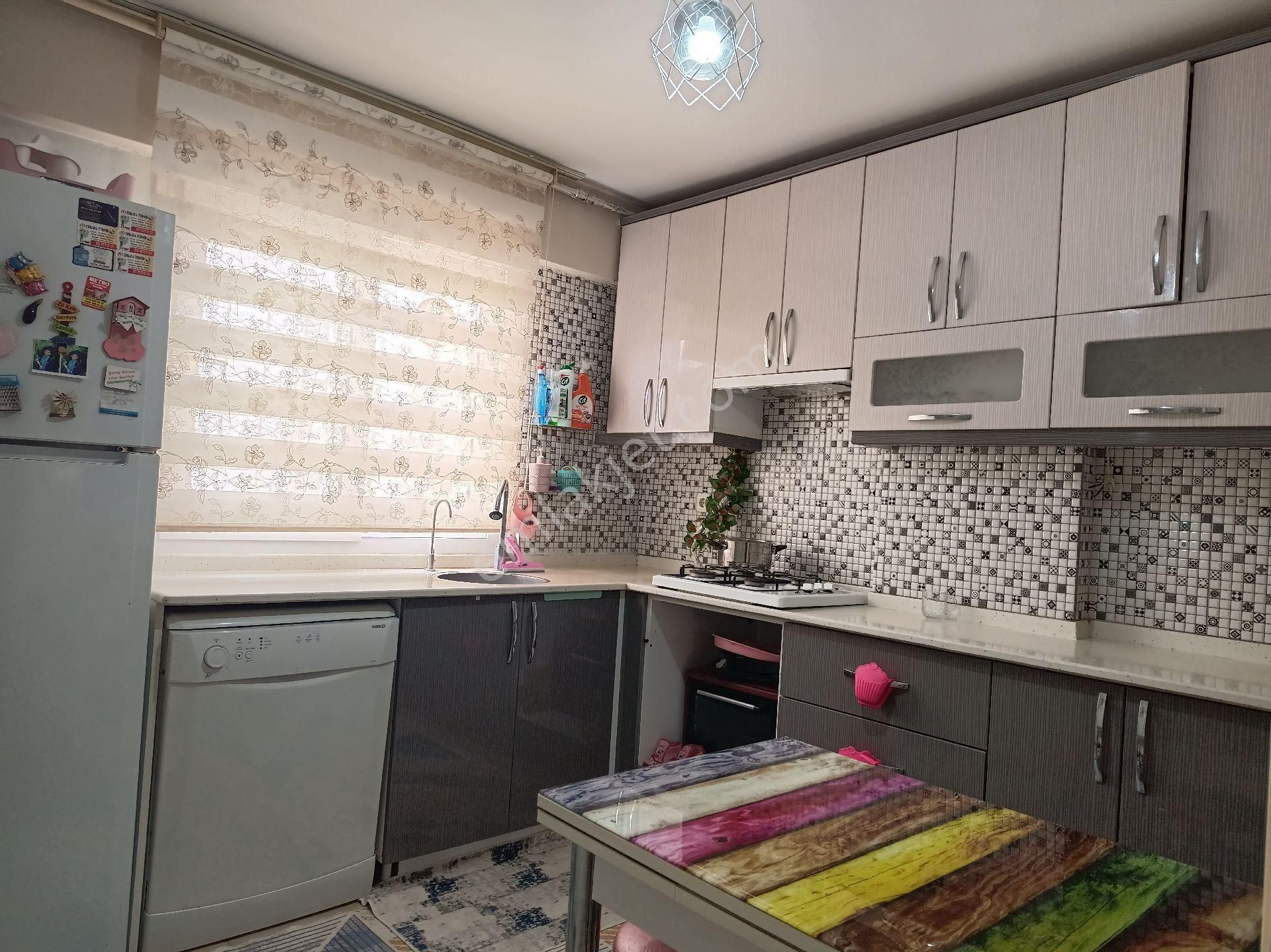 Buket Emlaktan Satılık 2+1 Daire Ara Kat Doğalgazlı Asansörlü Am Balkonlu - Görsel 8