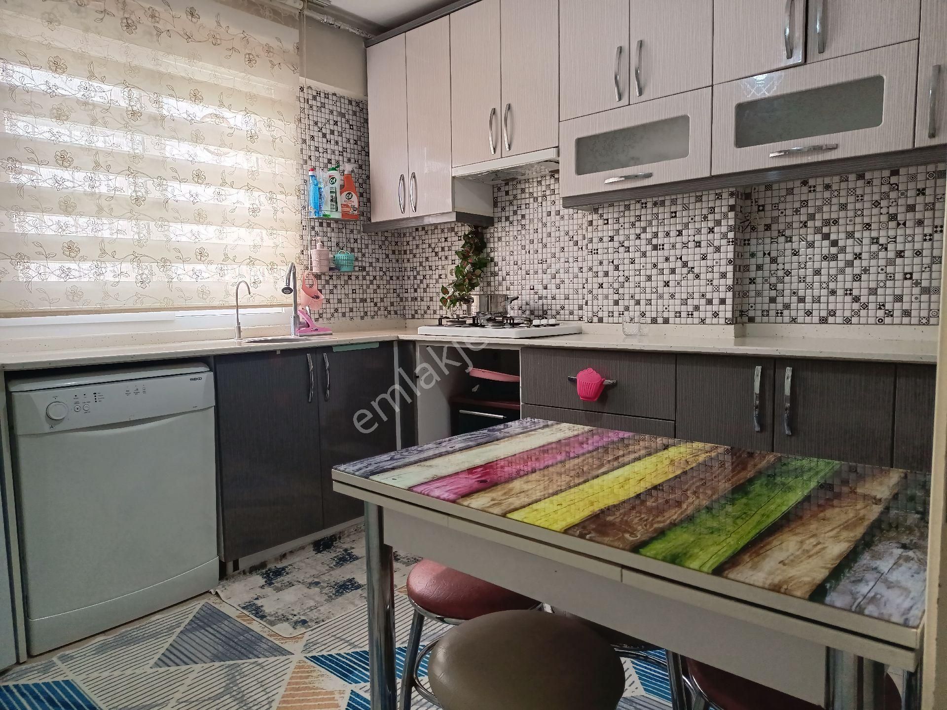 Buket Emlaktan Satılık 2+1 Daire Ara Kat Doğalgazlı Asansörlü Am Balkonlu - Görsel 11