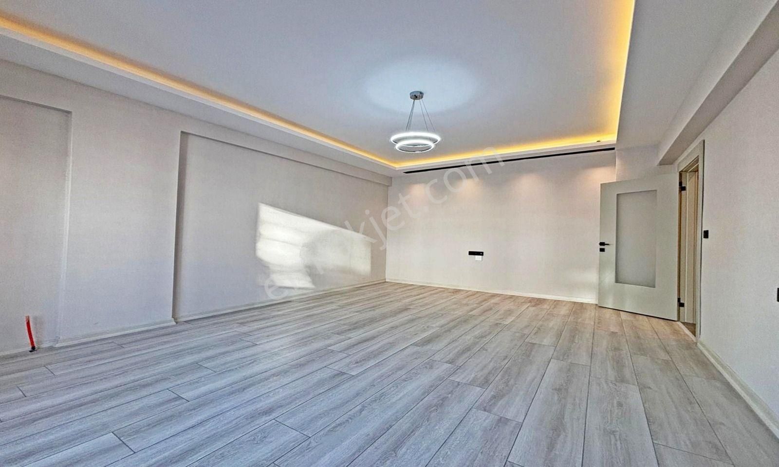 Karakayada Sıfır Asansörlü Full+full Yapılı Dairemiz Satışta! - Görsel 11