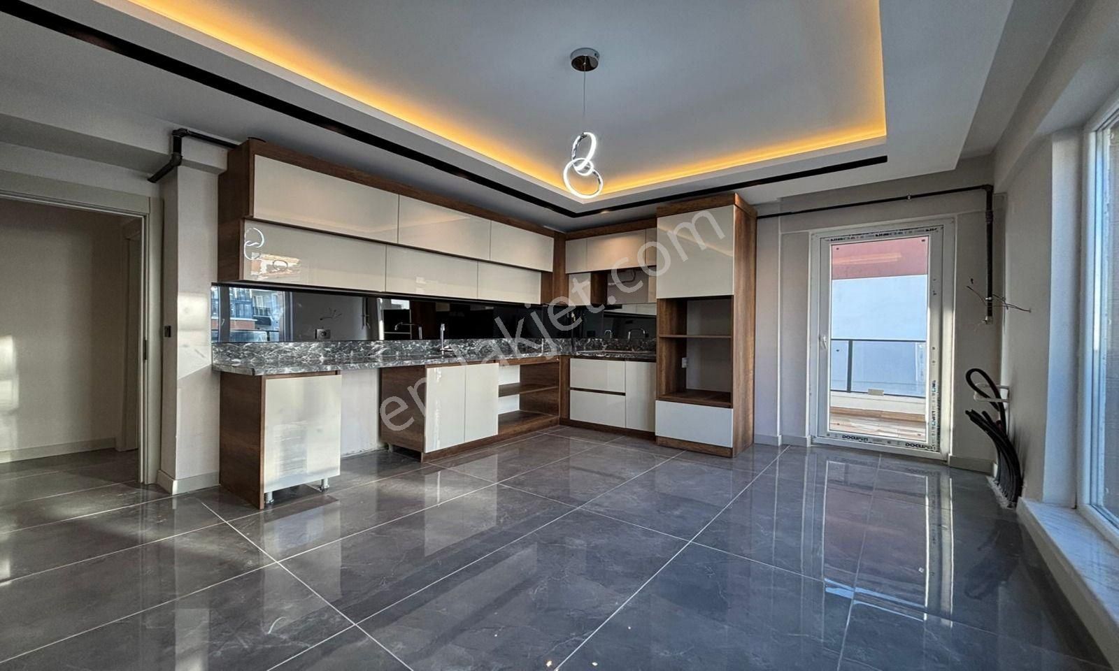 Karakayada Sıfır Asansörlü Full+full Yapılı Dairemiz Satışta!