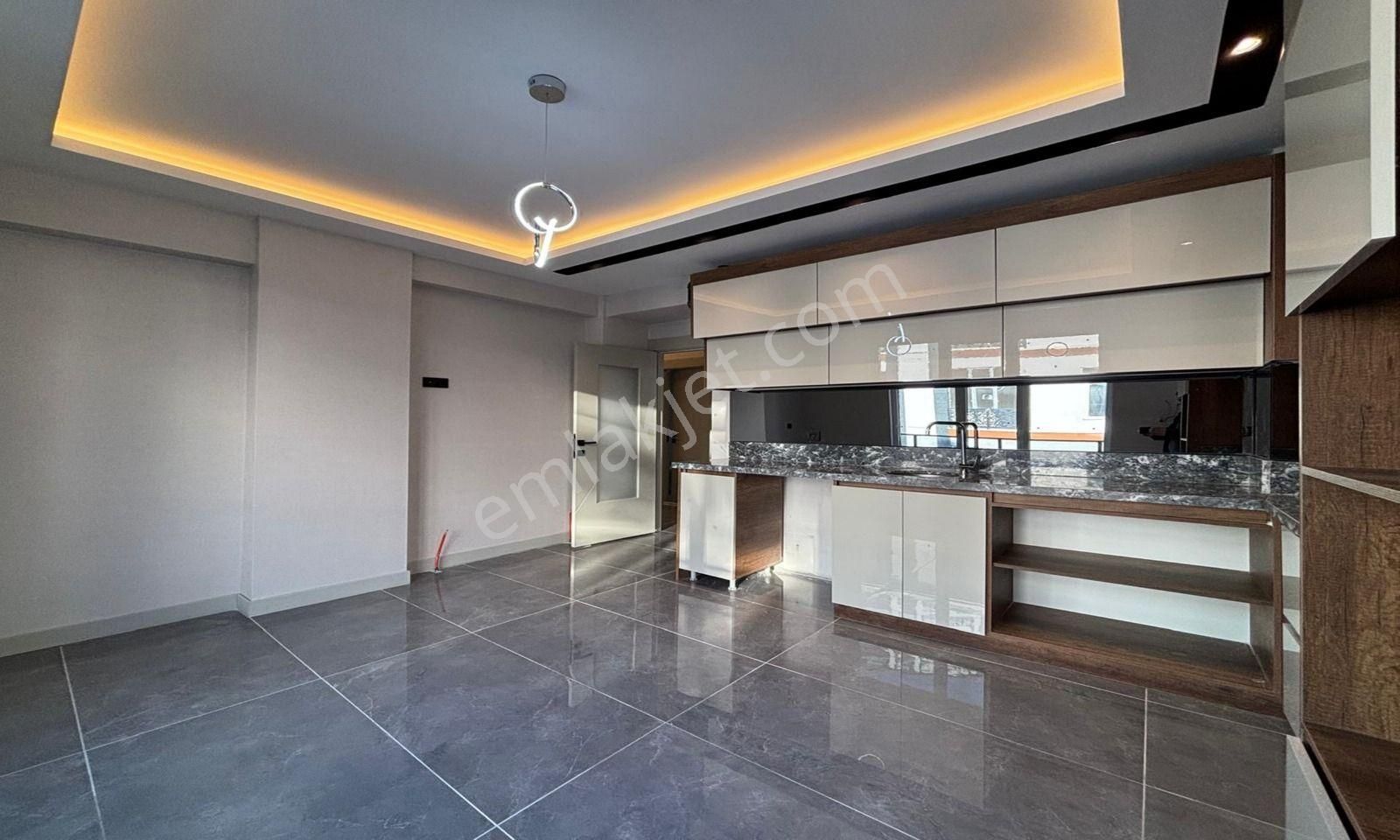 Karakayada Sıfır Asansörlü Full+full Yapılı Dairemiz Satışta! - Görsel 3