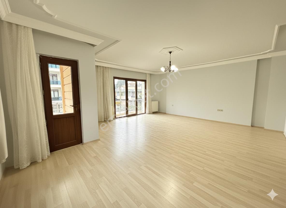 Yalova Çiftlikköy Sahil Mahallesinde 155 M2 Ebeveyn Banyolu Satılık 3+1 Daire - Görsel 4