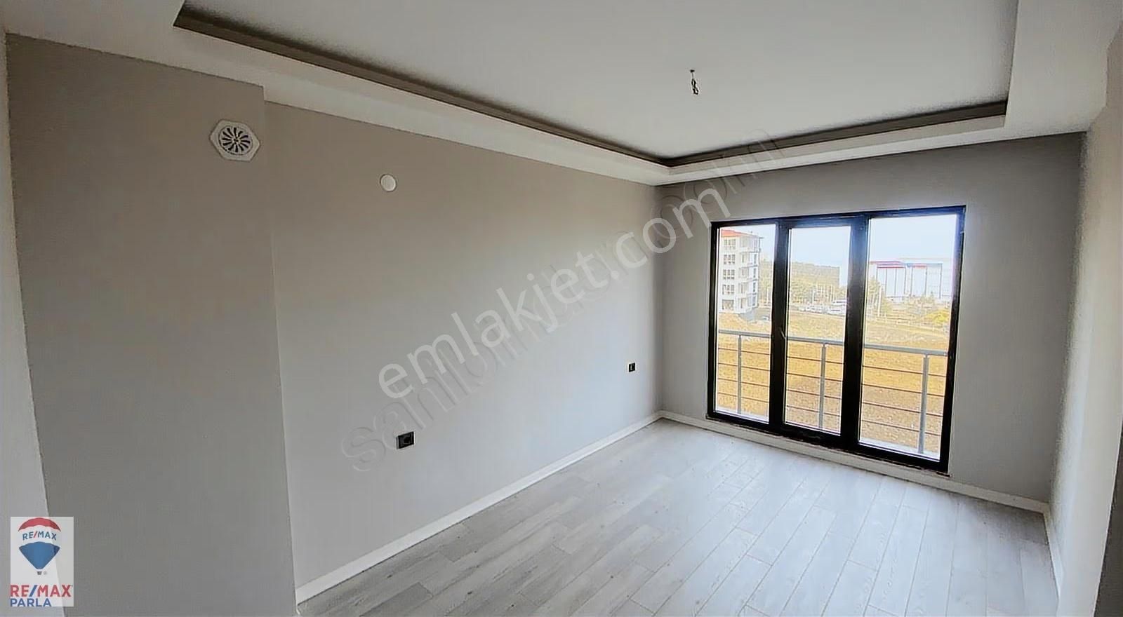 Körfez'de 1+1 Daire Fırsatı Doğa Manzaralı - Görsel 8