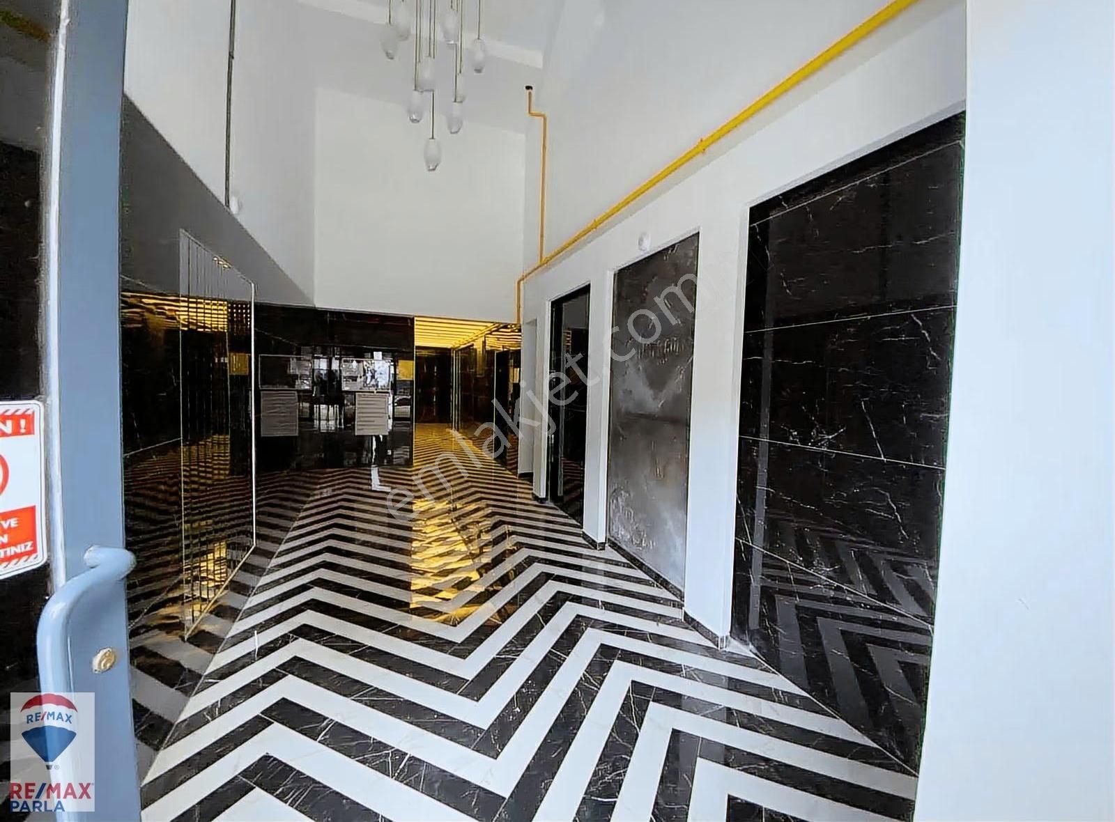 Atakum'da Anayol Üzeri Geniş 1+1 Daire(nest)-remax Ezgi Kansız - Görsel 12