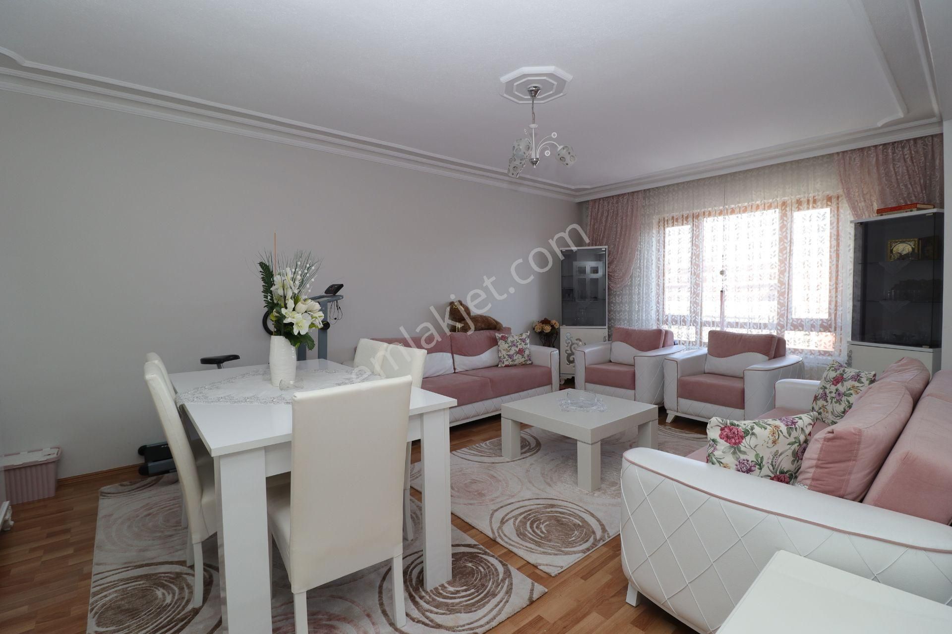 Akif'ten Etimesgut Piyade 'de Geniş En Üst Kat 3+1 Satılık Daire - Görsel 2