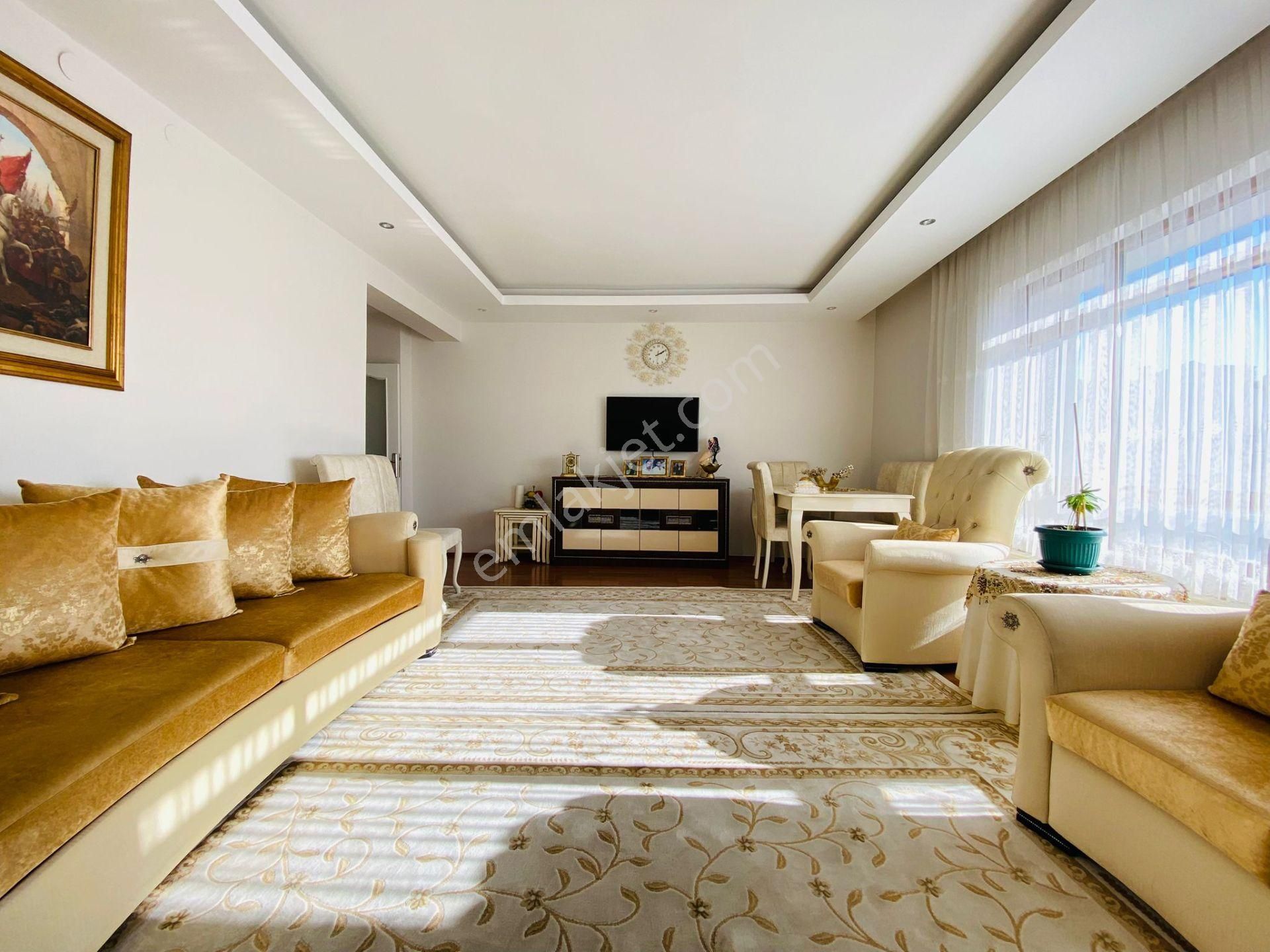 Kutlu'da Kubbe Fırını Yakını Ara Katta 3+1 Yapılı Satılık Daire !!! - Görsel 4