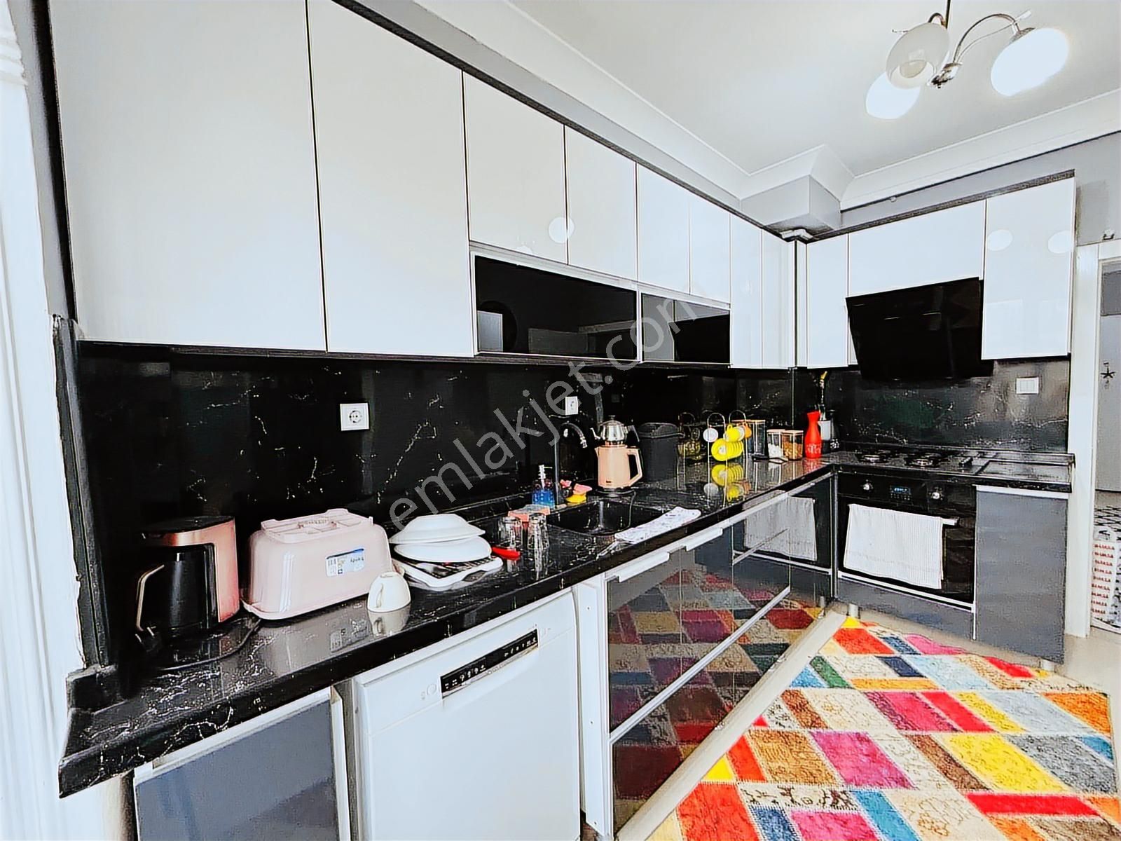 Demetevler 1.cadde Üzeri Yapılı Asansörlü 3+1 Satılık Daire... - Görsel 2